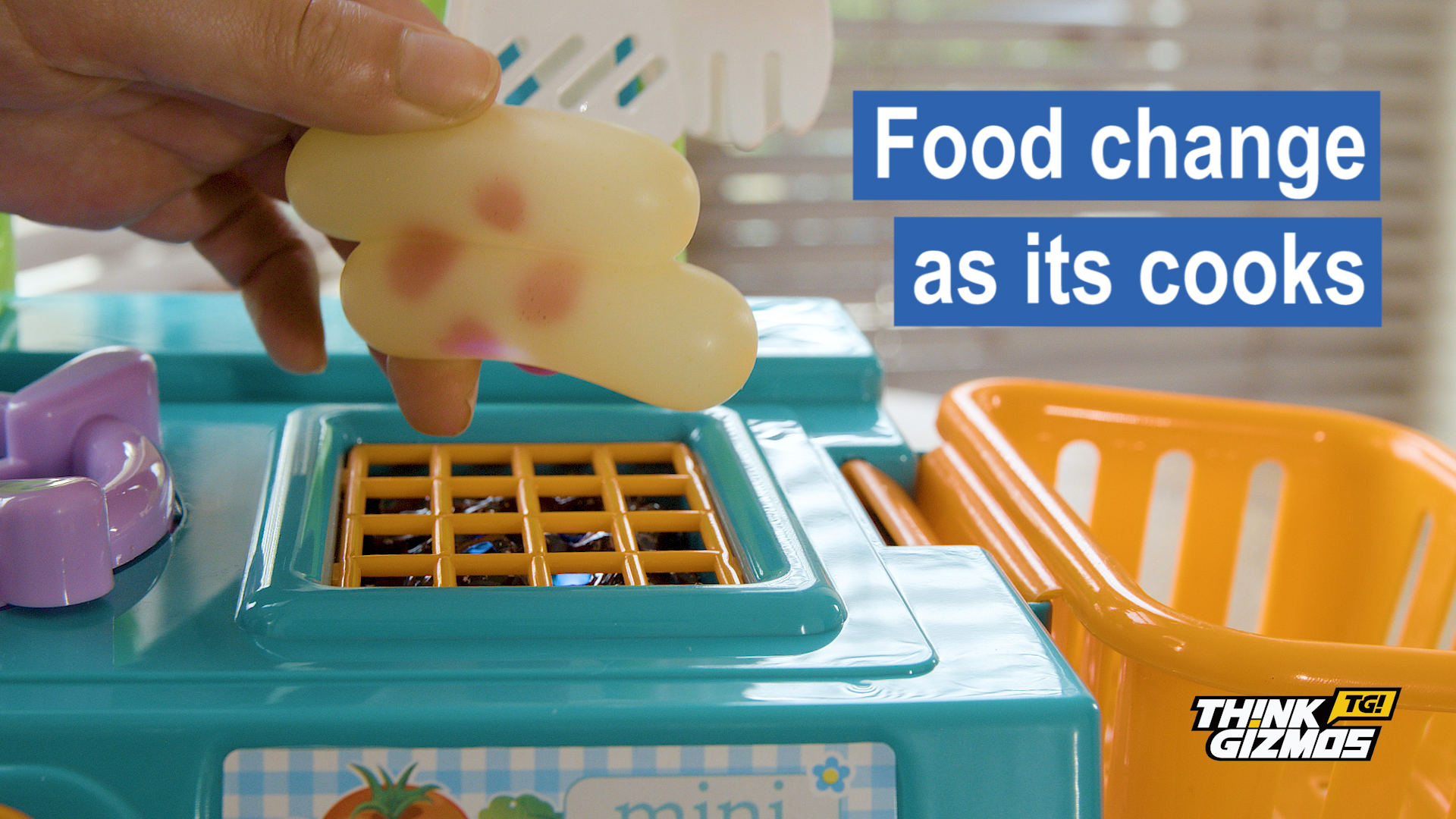 6 Think+Gizmos+Portable+Pretend+Changing