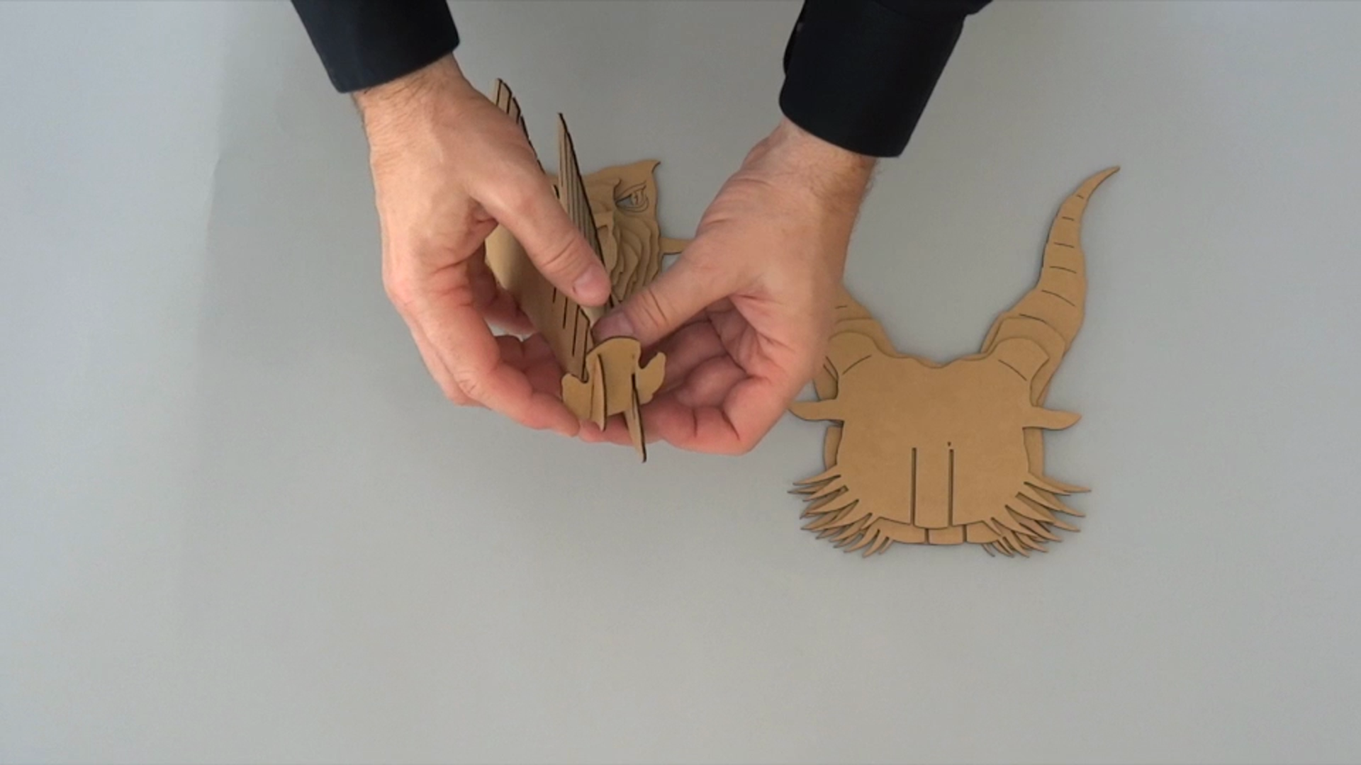 Cardboard-Safari-Recycled-Cardboard-Animal-Taxidermy-Dragon-Trophy-Head-Nikita-White-Large