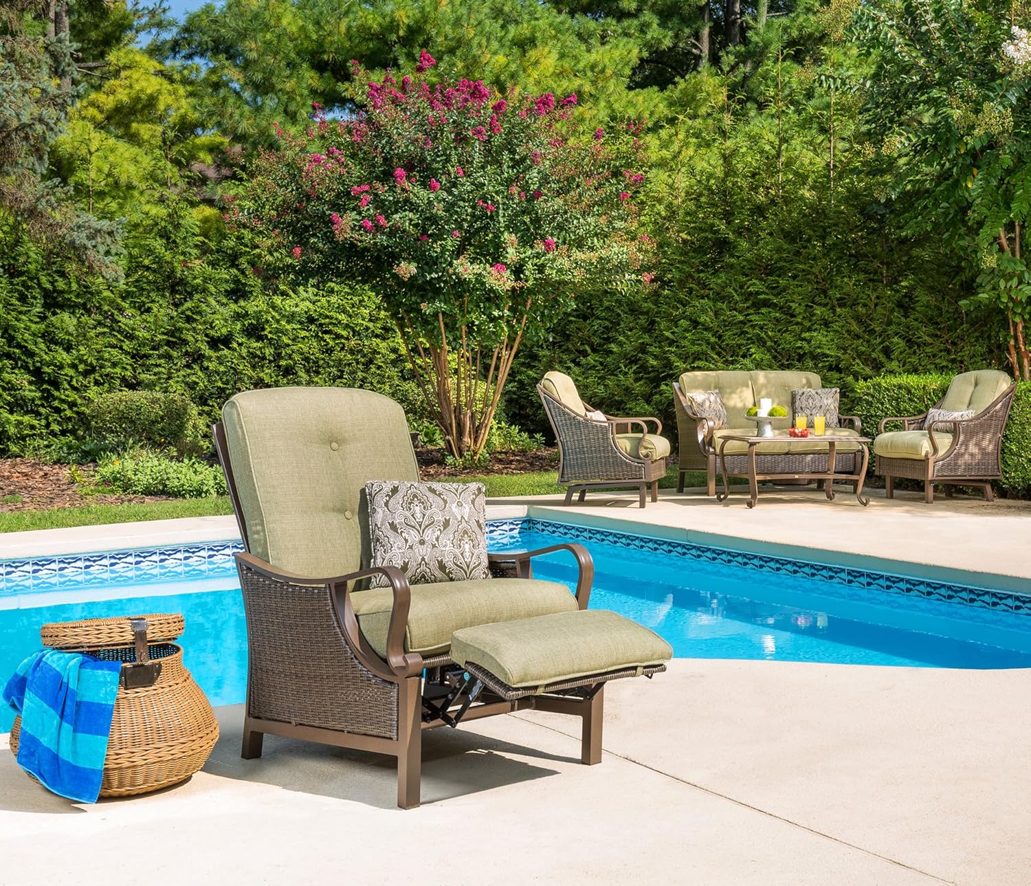 Hanover Ventura Outdoor Patio Recliner with Hand-Woven Wicker, Rust-Resistant Frames, and Thick Vintage Meadow Green Cushions, VENTURAREC: Garden & Outdoor