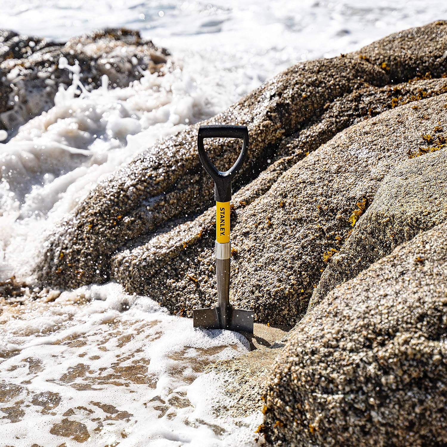Stanley Garden BDS7148T Mini D-Handle Round Point Shovel, Yellow : Garden & Outdoor