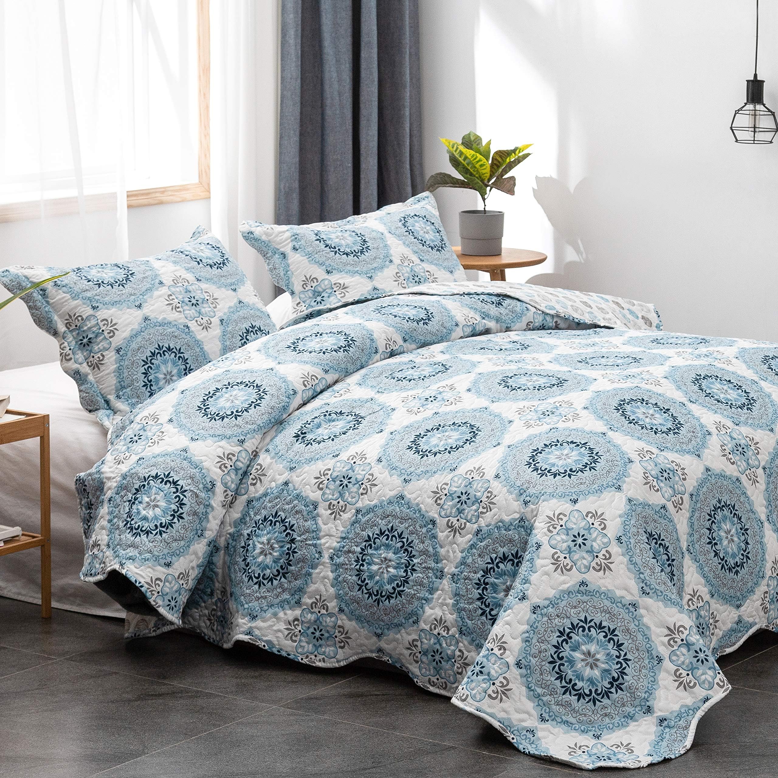 Mohap Quilt Set 3 Piece Lightweight Bedspread Coverlet Set Queen Size for All Season Soft and Breathable Bedspread Bohemian Style Geometric Pattern
