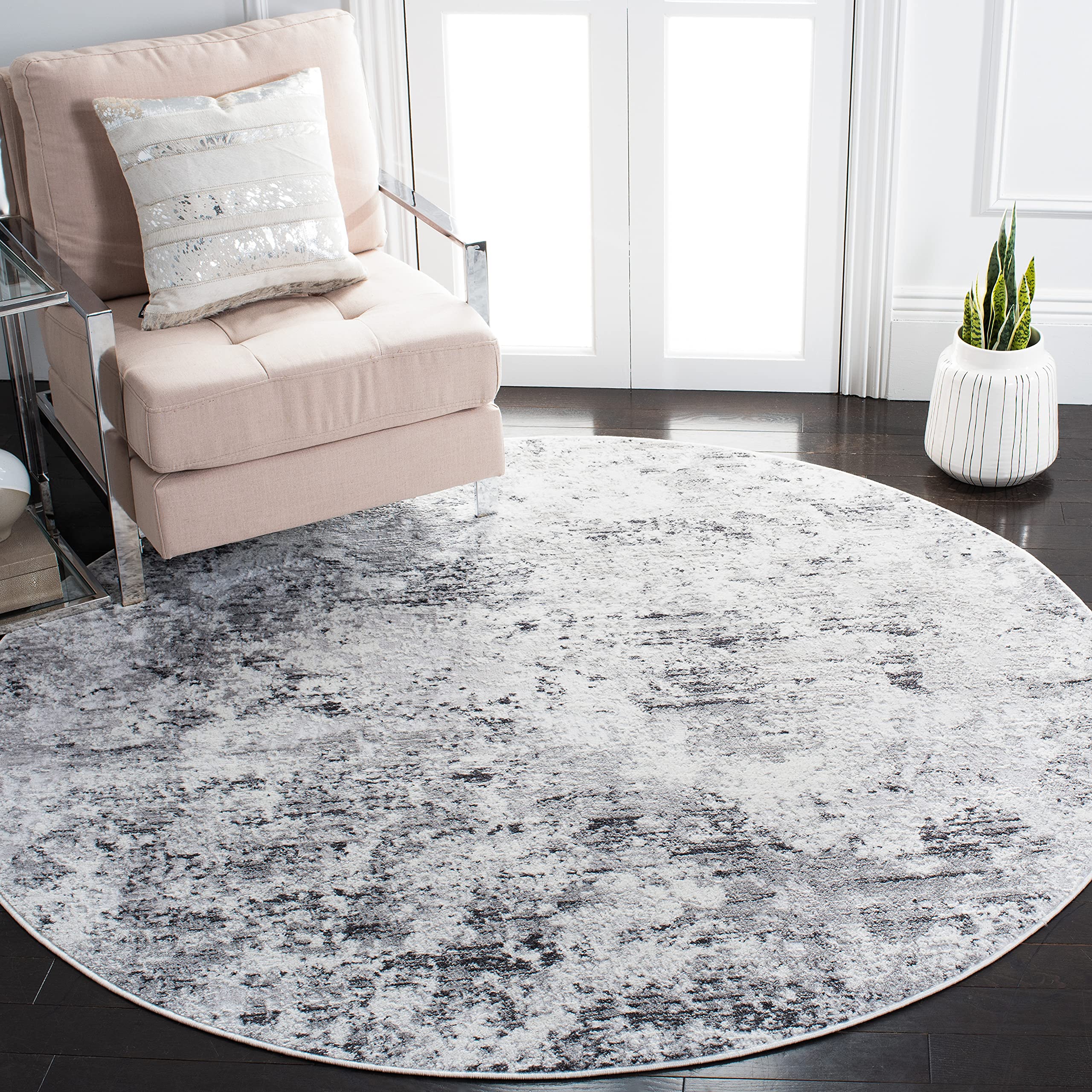 SAFAVIEH Area Rug 8' Round - Amelia Collection - Large - Grey & Ivory, Non-Shedding & Easy to Clean, Ideal for Living Room, Bedroom, Dining Space (ALA705G) Image