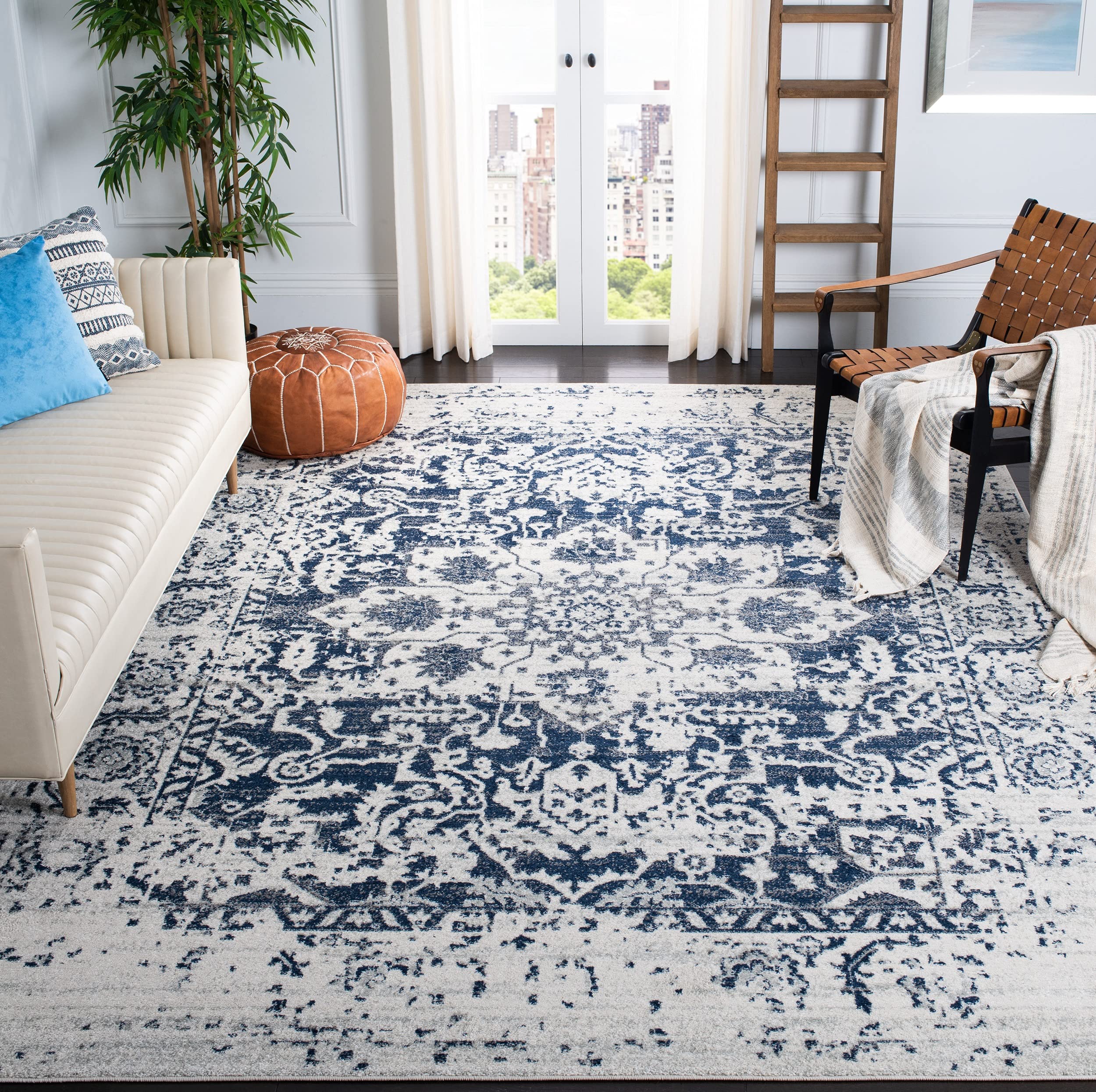 Safavieh Modern Chic Indoor Woven Rectangle Area Rug, Madison Collection, MAD603, in Cream / Navy, 91 X 152 cm for Living Room, Bedroom or Any Indoor Space