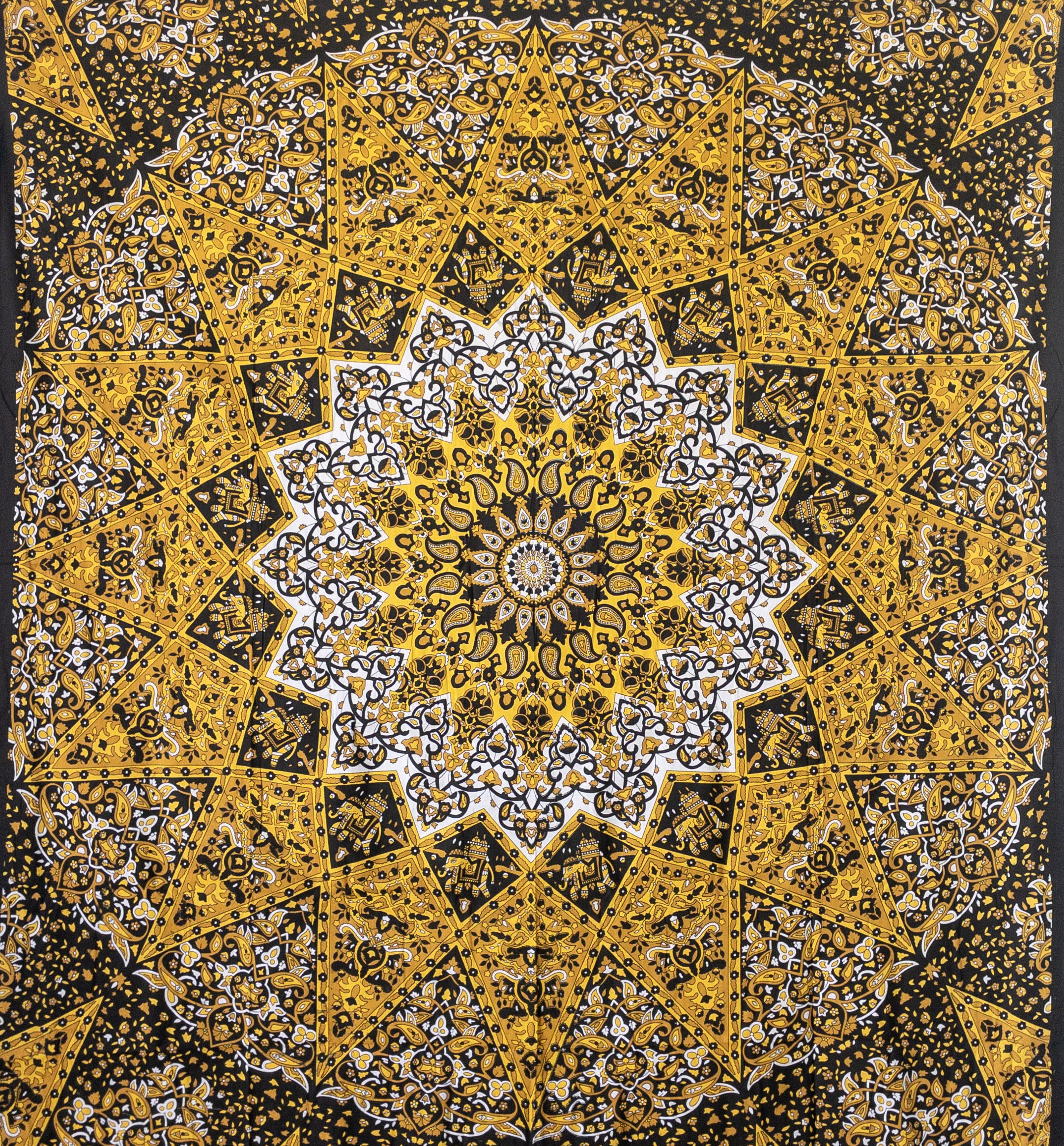 MOMOMUS Beach Picnic Blanket - Thin, Anti-Sand, XXL - Large Beach Rug, Mat or Blanket - Ideal for Picnics, Camping and Excursions - Yellow, 210x230 cm