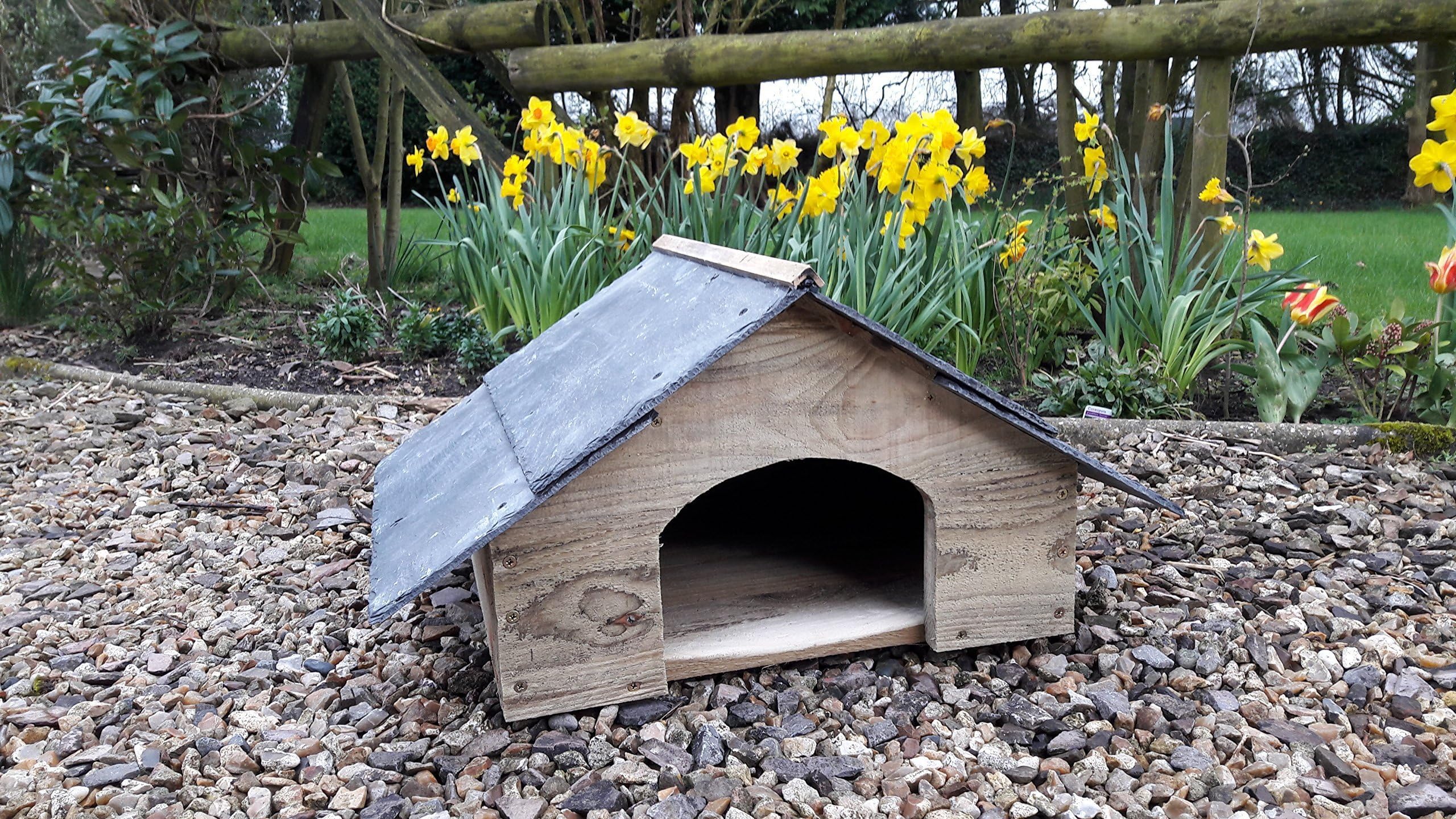 Tortoise House with natural slate roof - FREE LOCAL DELIVERY