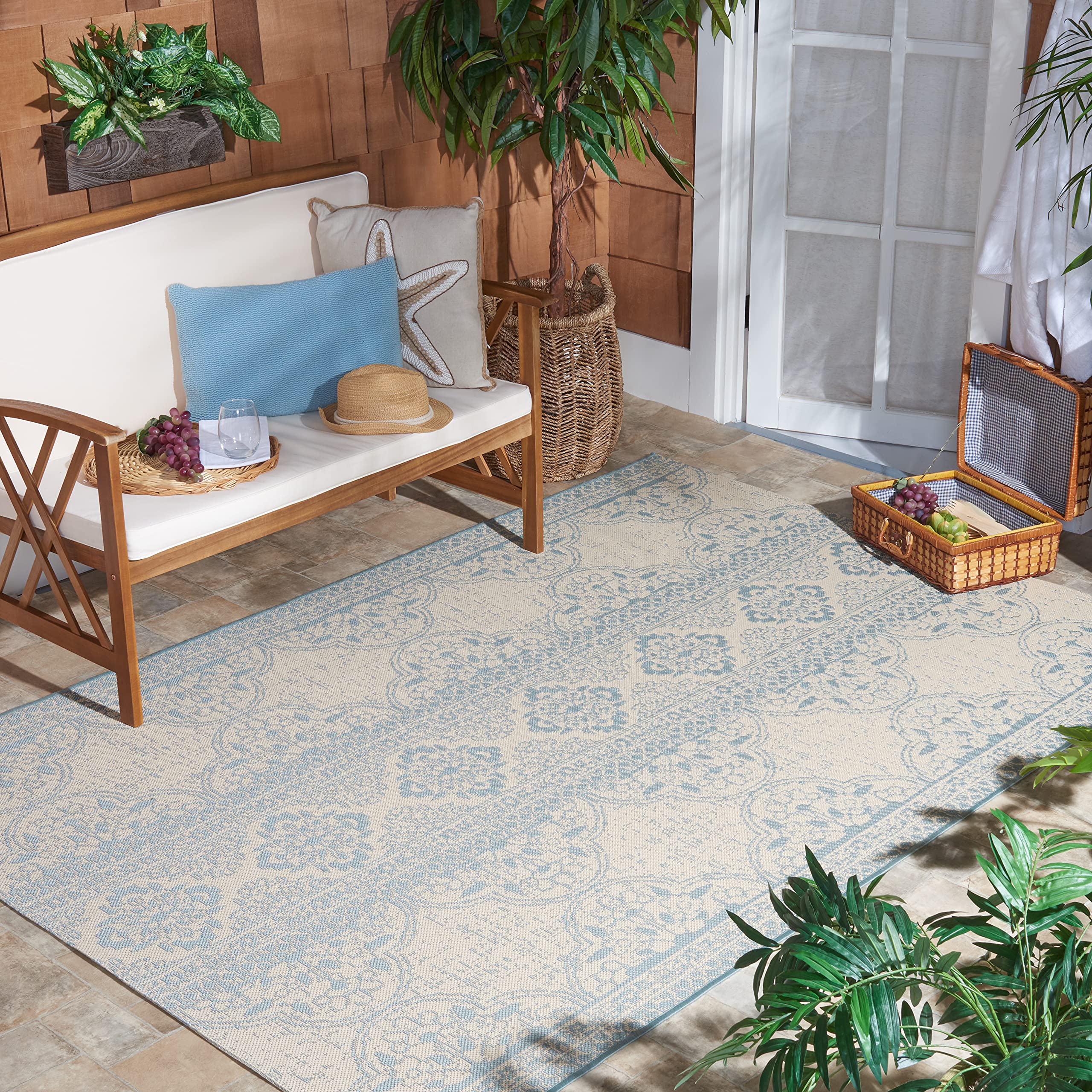 Safavieh Transitional Indoor/Outdoor Woven Rectangle Area Rug, Beachhouse Collection, BHS174, in Aqua / Cream, 91 X 152 cm for Garden, Patio or Any Outdoor Space