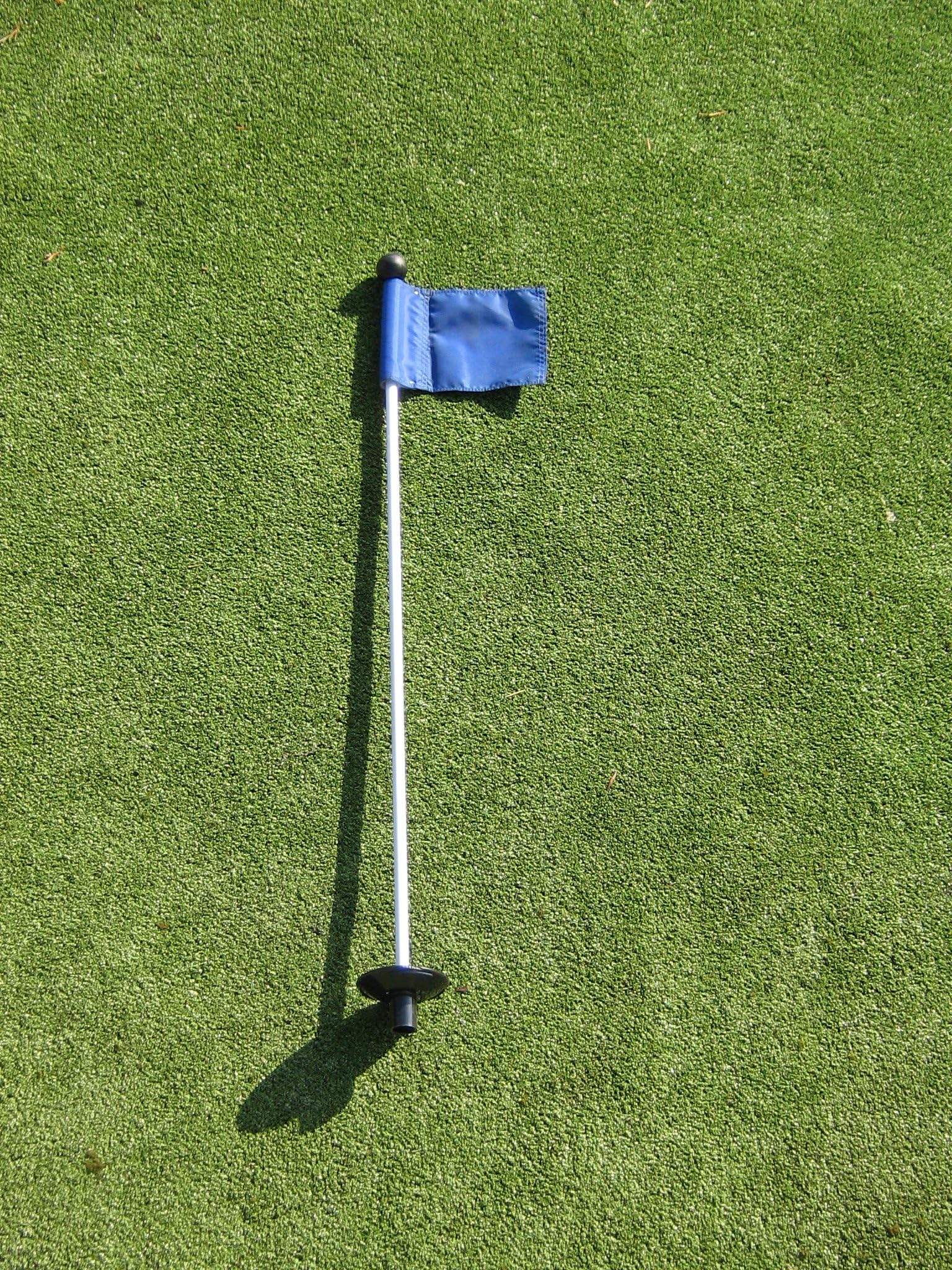 ShopTJB Golf - Putting Green - (1) 30" Practice Green Pin Marker w/Easy Grab Knob and Ball Lifter Disk + (1) Solid Blue Colored Jr Flag Included