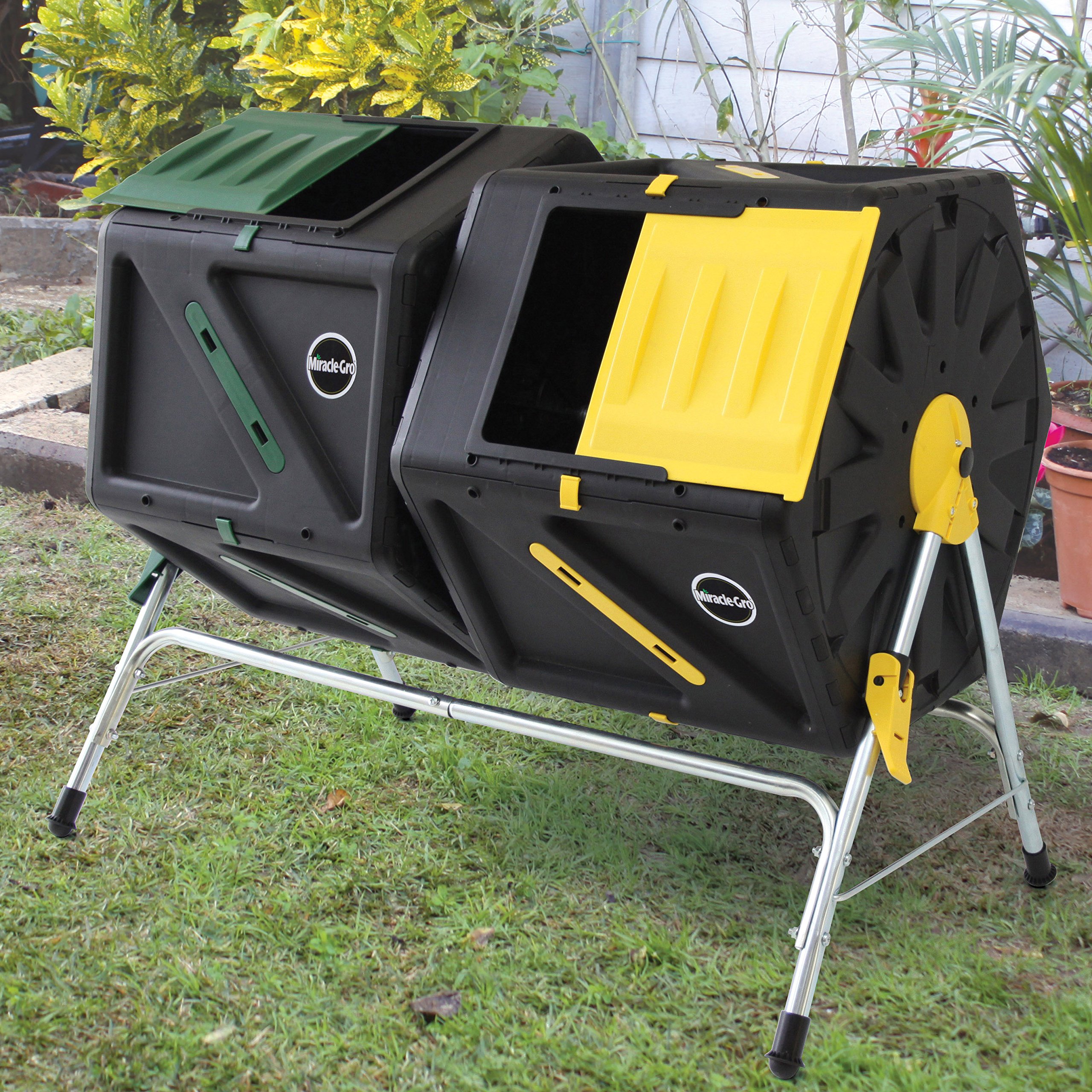 Miracle-Gro Large Dual Chamber Compost Tumbler – Easy-Turn, Fast-Working System – All-Season, Heavy-Duty, High Volume Composter with 2 Sliding Doors + FREE Scotts Gardening Gloves (2 – 27.7gal/105L)