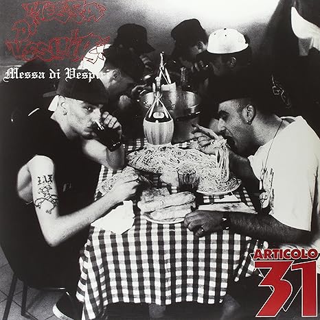 Buon Natale Articolo 31.Messa Di Vespiri Doppio Vinile Rosso In Versione Limitata E Numerata Articolo 31 Amazon It Musica