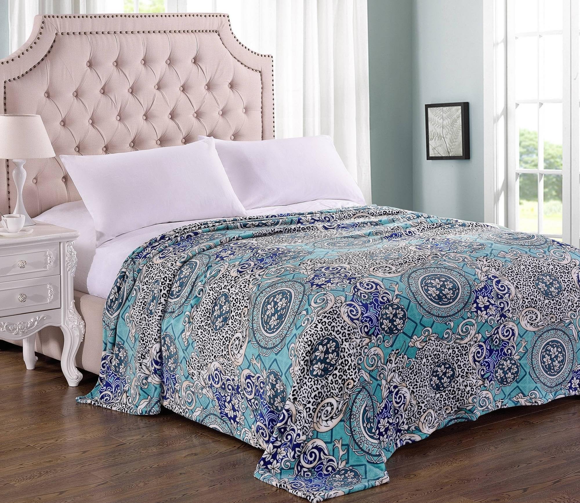 Contempo Art King Size Microplush Blanket (102" x 86") - Wild Flowers