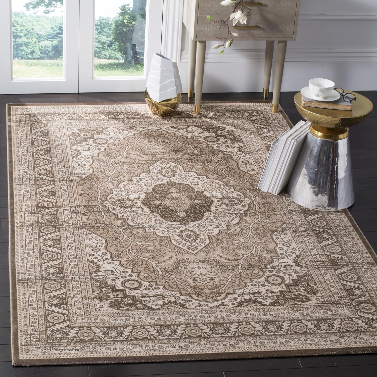 Safavieh Etta Vintage Inspired Rug, Woven Soft Viscose Carpet in Beige