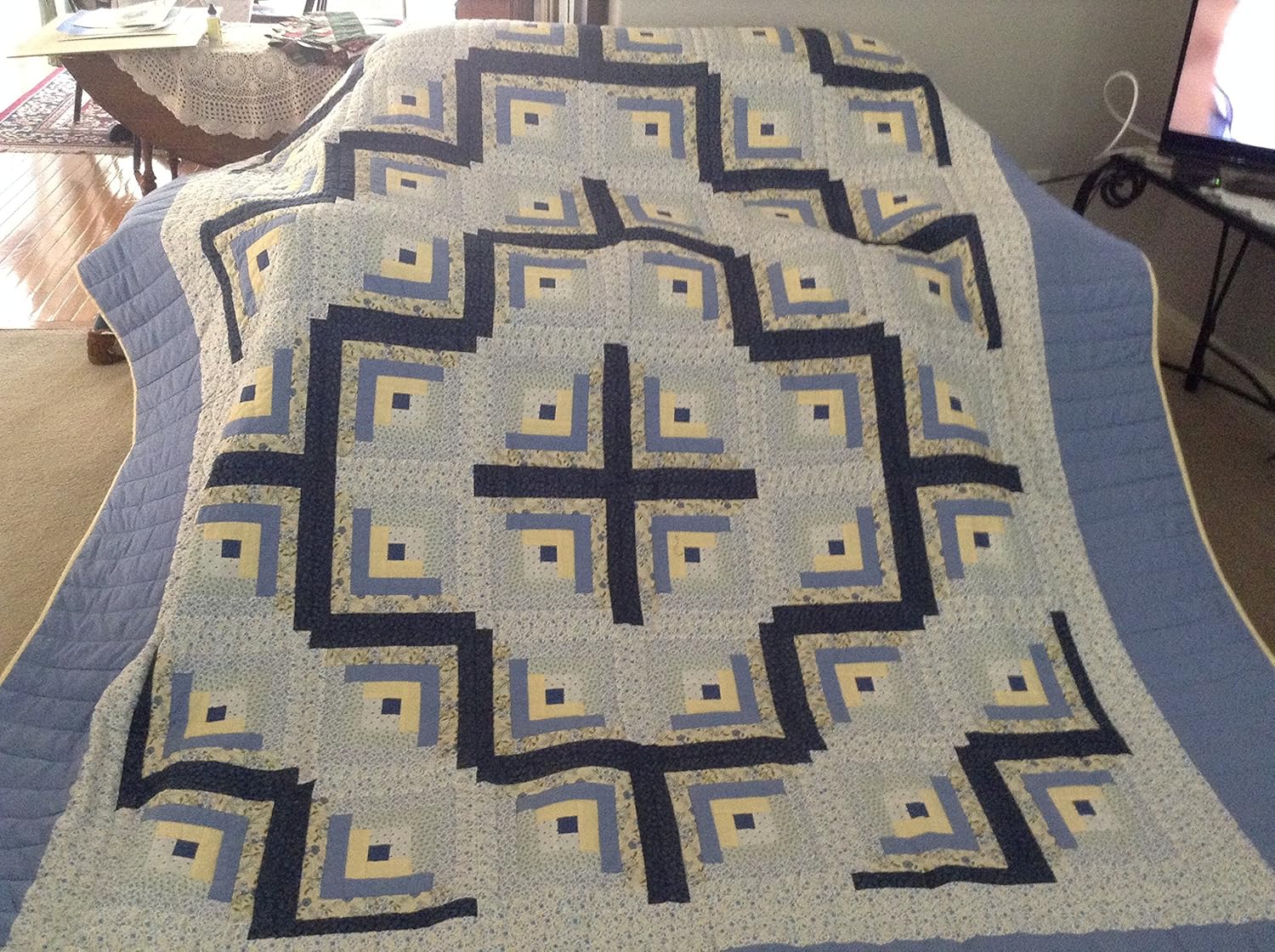 Amazon Com Amish Made Queen Size Log Cabin Quilt Handmade