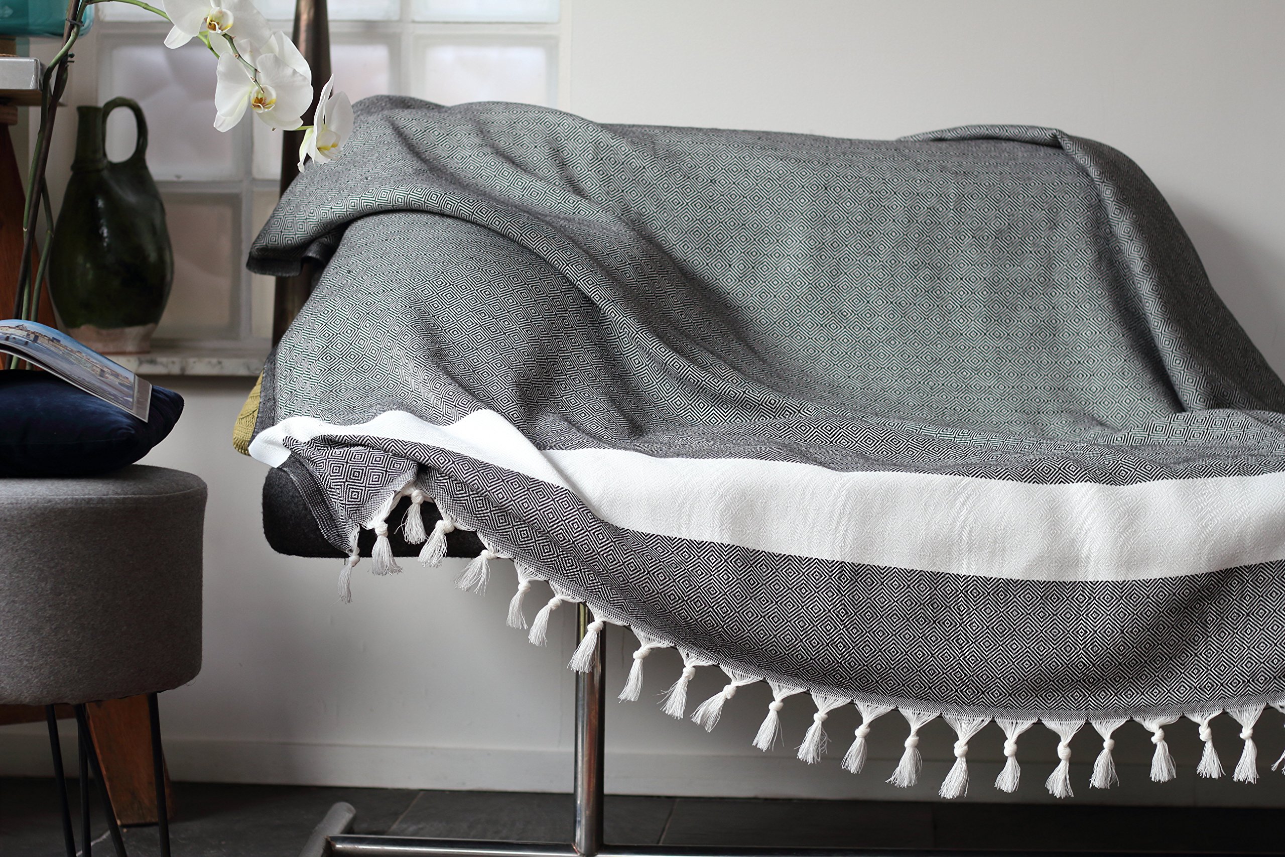 Large grey sofa throw 100% high quality cotton with herringbone design, ideal to cover a 3 seater sofa, bed or a arm chair | King Size 150 x 220 cm | Allée Déco