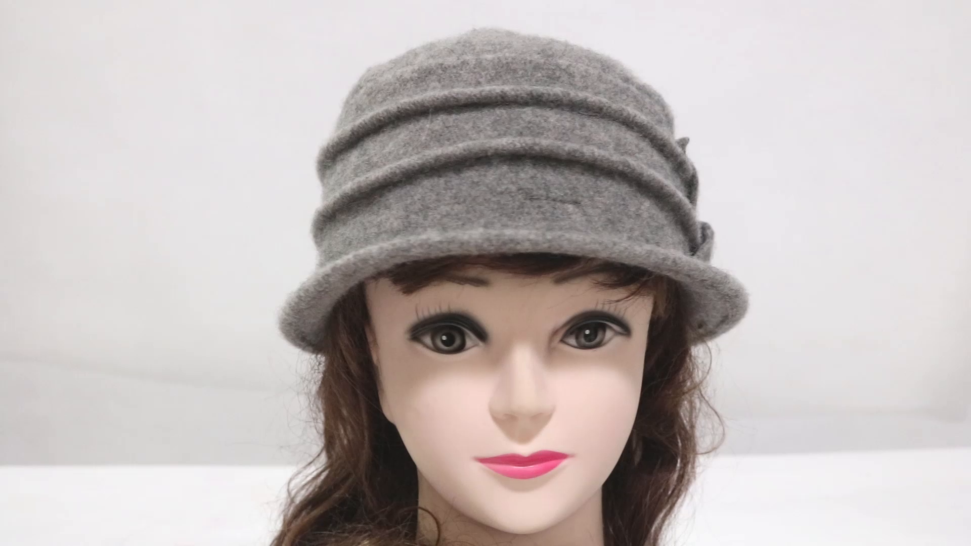 Dahlia Women's Daisy Flower Wool Cloche Bucket Hat