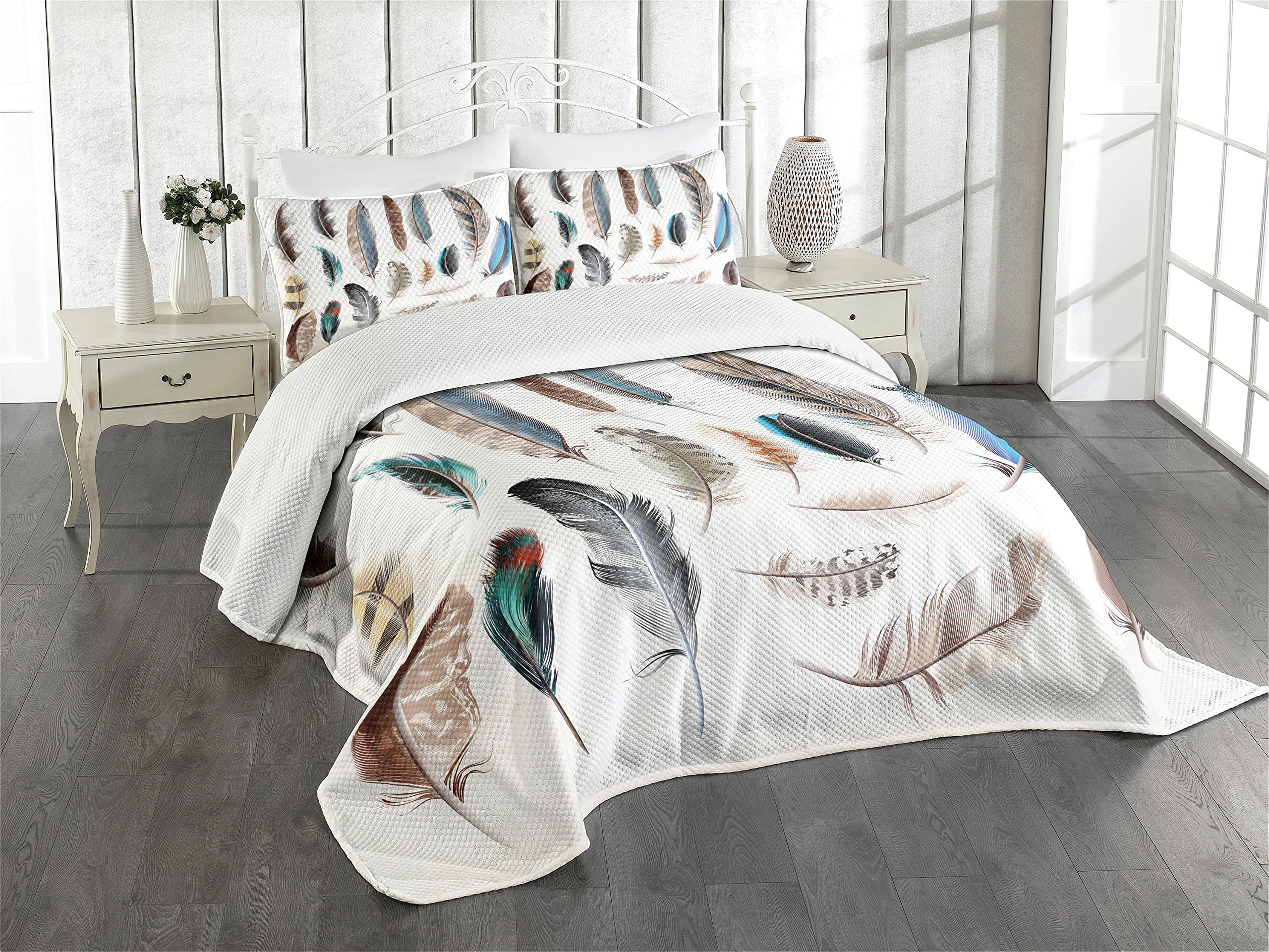 ABAKUHAUS Animal Bedspread Set, Bird Body Feathers Set, Decorative Quilted 2 Piece Coverlet Set with Pillow Sham, Brown Cream