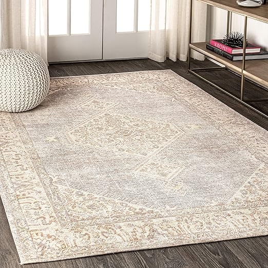 Amazon Com Jonathan Y Lila Modern Tribal Medallion Gray Ivory 5 Ft X 8 Ft Area Rug Vintage Easy Cleaning For Bedroom Kitchen Living Room Non Shedding Furniture Decor