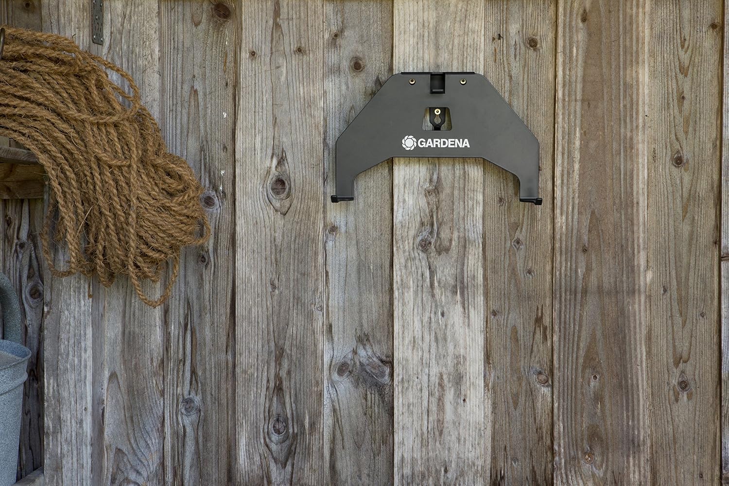 GARDENA Wall bracket: Wall bracket for all GARDENA SILENO models protection from sun and rain, easy storage, easy to mount - Image 5