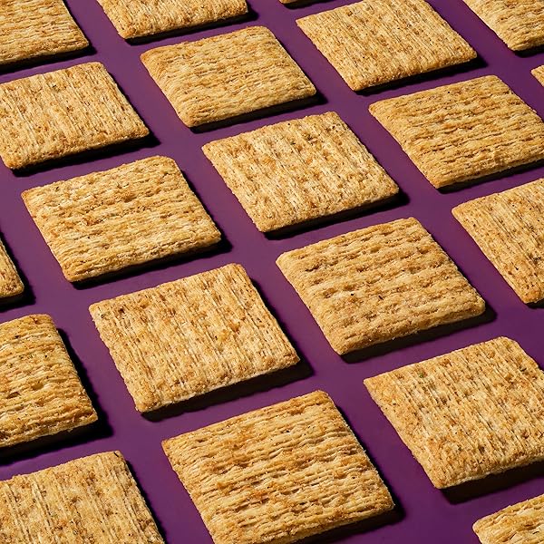 TRISCUIT ROSEMARY & OLIVE OIL WHOLE GRAIN WHEAT CRACKERS, LUNCH SNACKS, SNACK CRACKERS, 8.5 OZ
