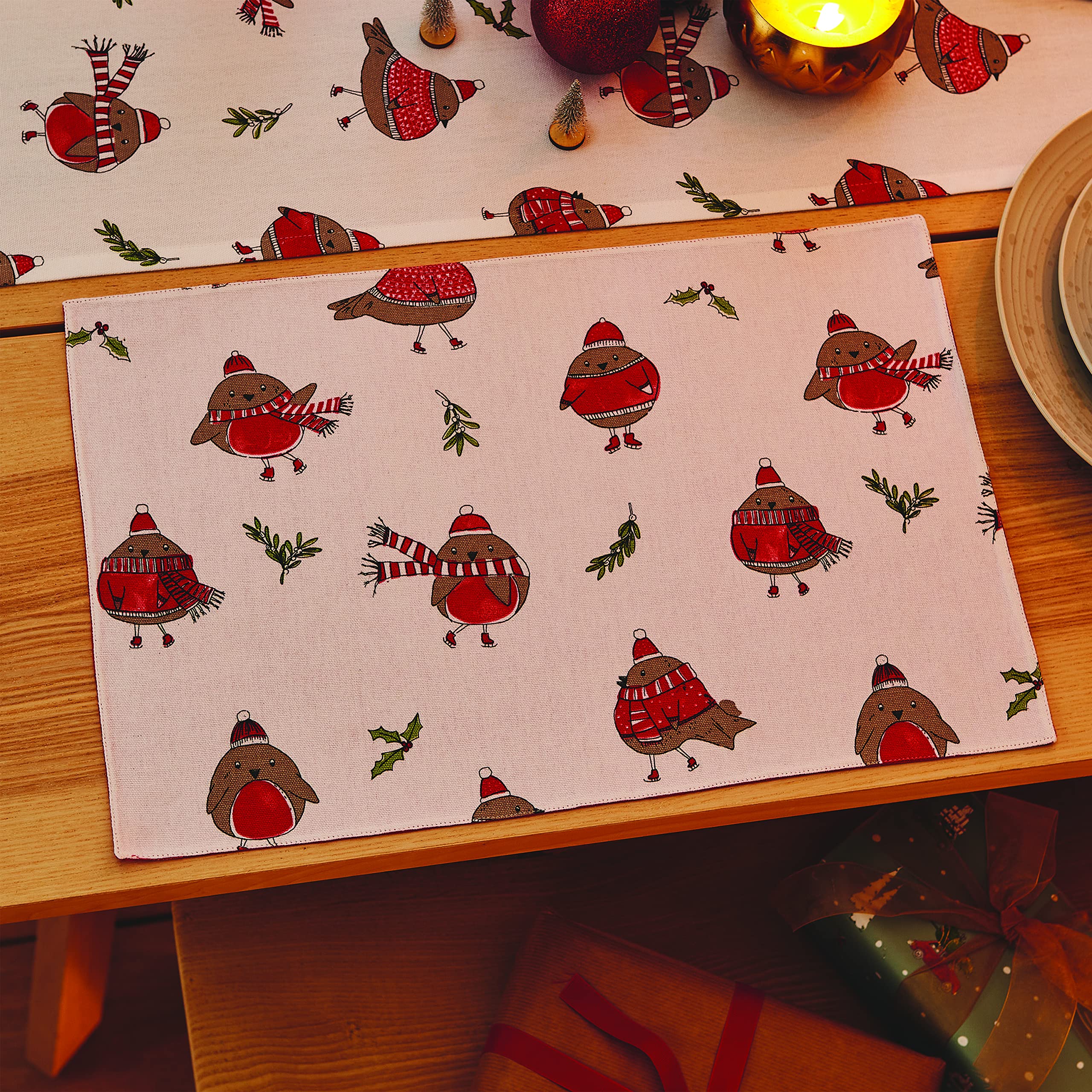 Catherine Lansfield Robins Two Pack Wipe Clean Cotton Placemats Red