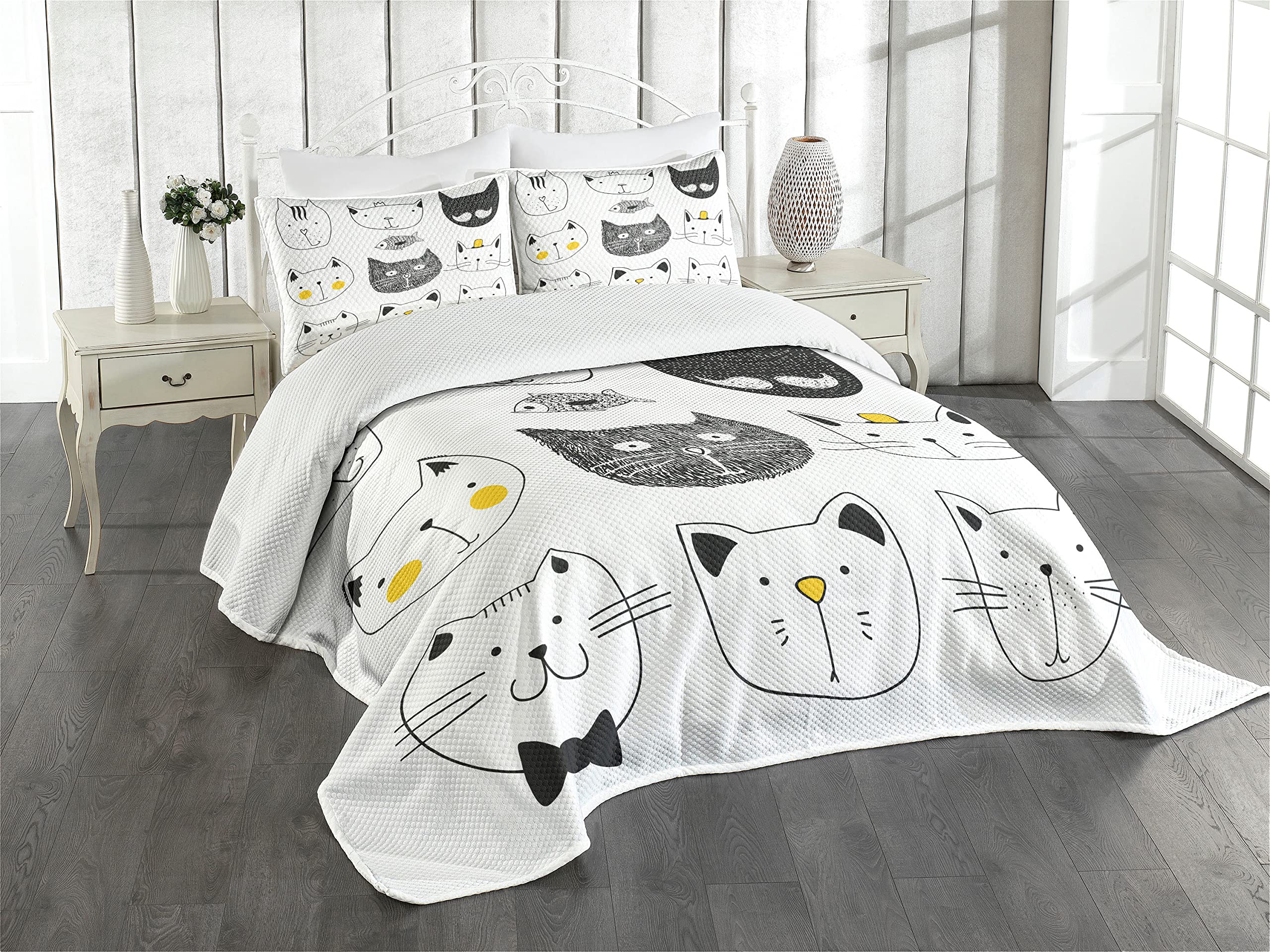 ABAKUHAUS Humor Bedspread Set, Cats with Fish, Decorative Quilted 2 Piece Coverlet Set with Pillow Sham, Yellow Grey