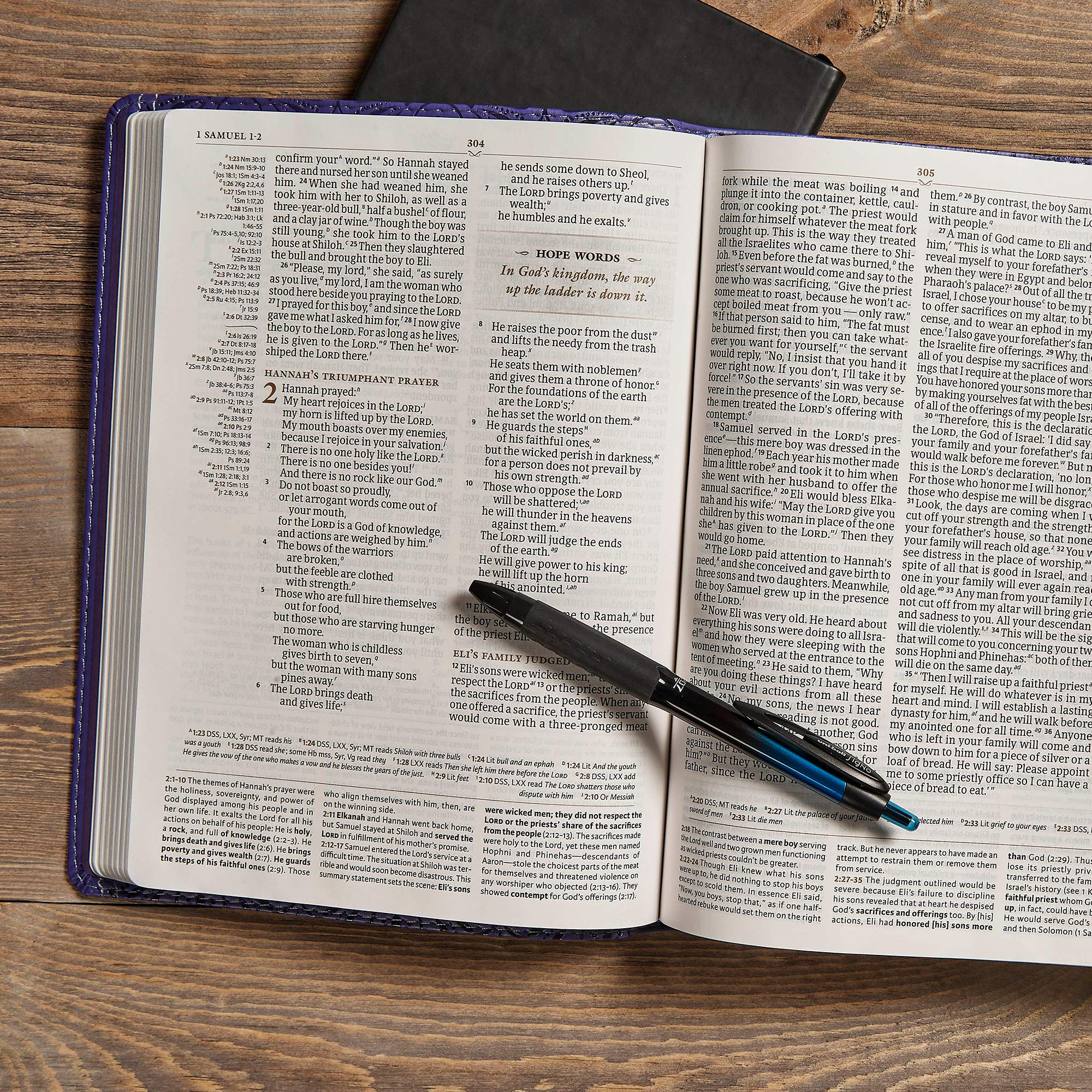 CSB Tony Evans Study Bible, Purple LeatherTouch, Black Letter, Study Notes and Commentary, Articles, Videos, Charts, Easy-to-Read Bible Serif Type CSB Tony Evans Study Bible, Purple LeatherTouch, Black Letter, Study Notes and Commentary, Articles, Videos, Charts, Easy-to-Read Bible Serif Type Imitation Leather