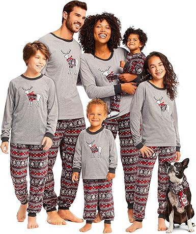 matching pajamas sets for family