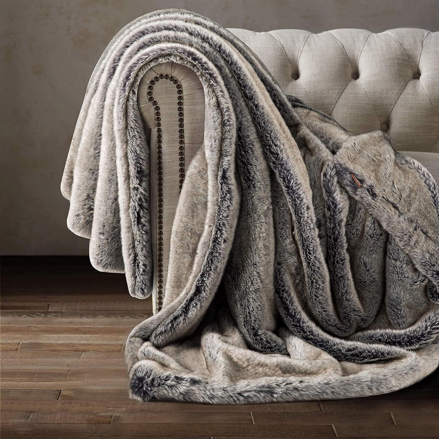 Eikei Luxury Faux Fur Throw Blanket Super Soft Oversized Thick Warm