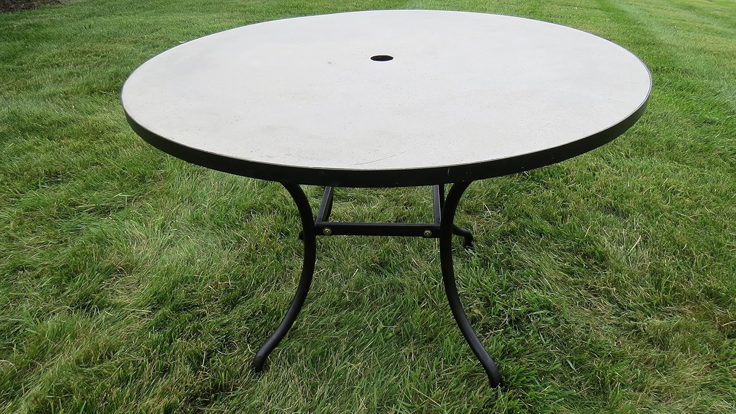 Amazon Com Pebble Lane Living All Weather Rust Proof Indoor Outdoor Exclusive Round Natural Stone Mosaic Concrete Top Patio Dining Table With Umbrella Hole Black Frame 39 5 D X 27 3 4 H Garden