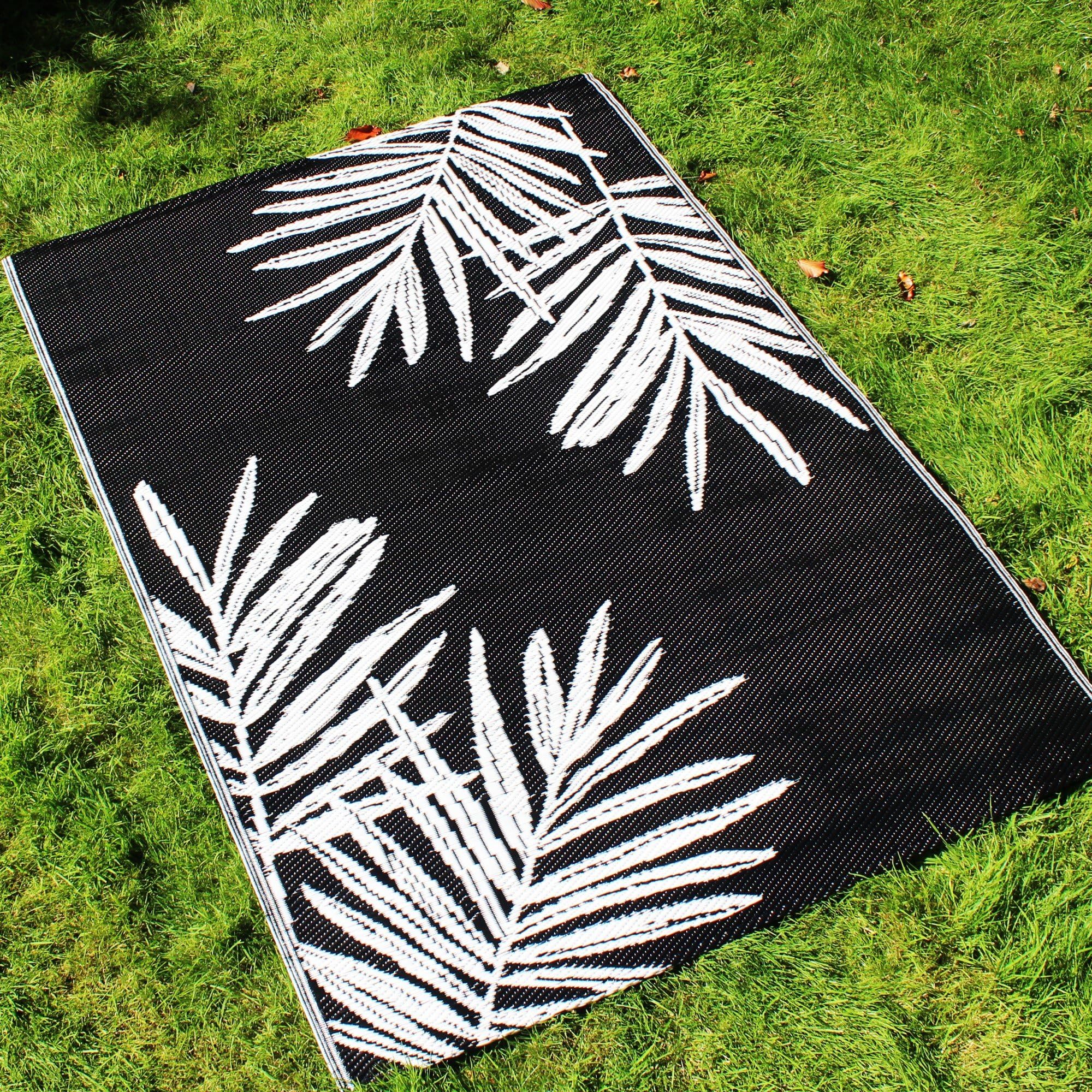 Dreams & Drapes - Black Taihiti Leaf Outdoor Rug (170 x 120cm) - Water-Resistant - Sunproof - Lightweight - Tropical Picnic Blanket in Black - 100% Polypropylene