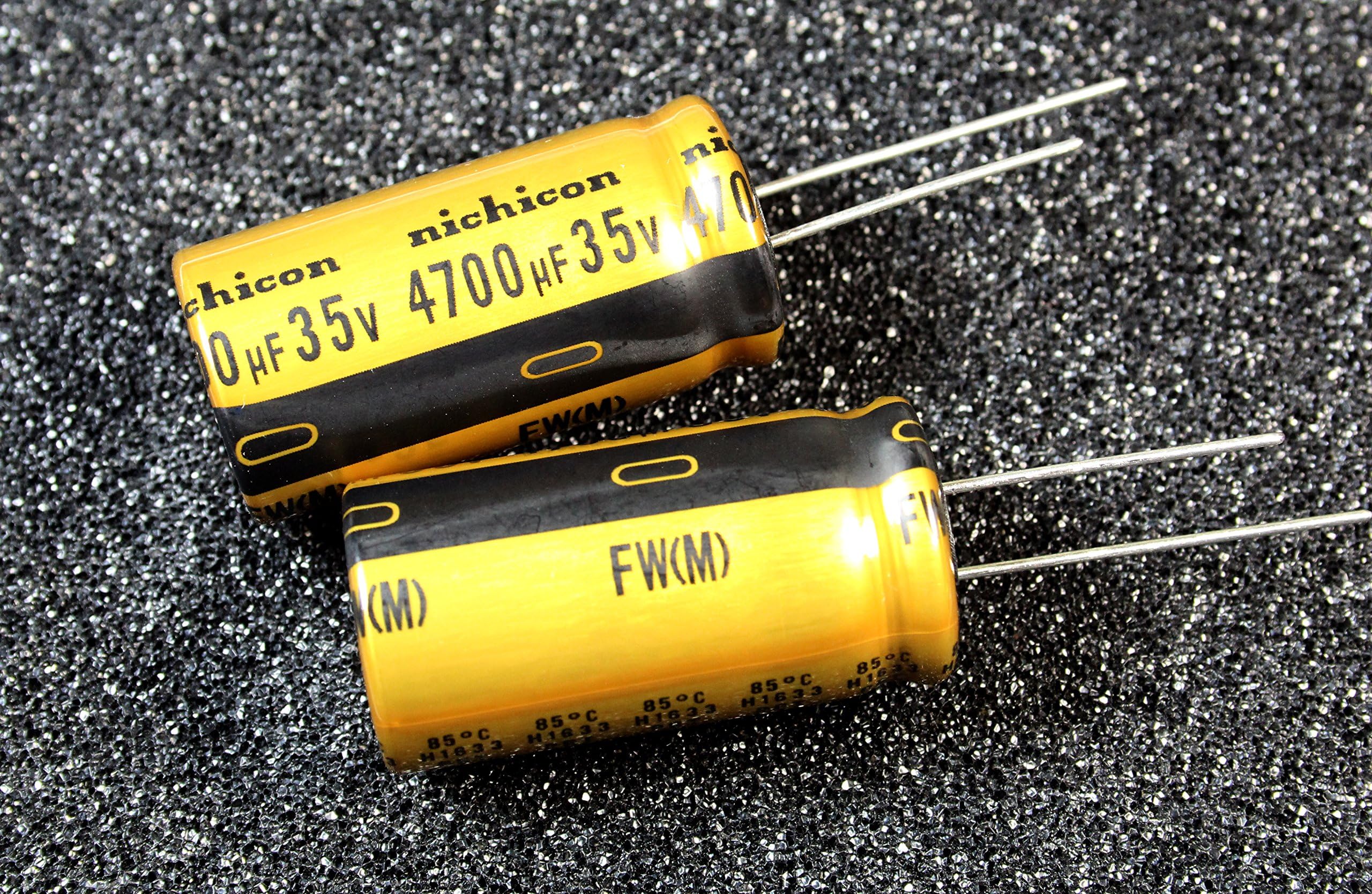 (FG #73) 2pcs Nichicon Gold FW 4700uF 35v Radial Electrolytic Capacitor for Audio