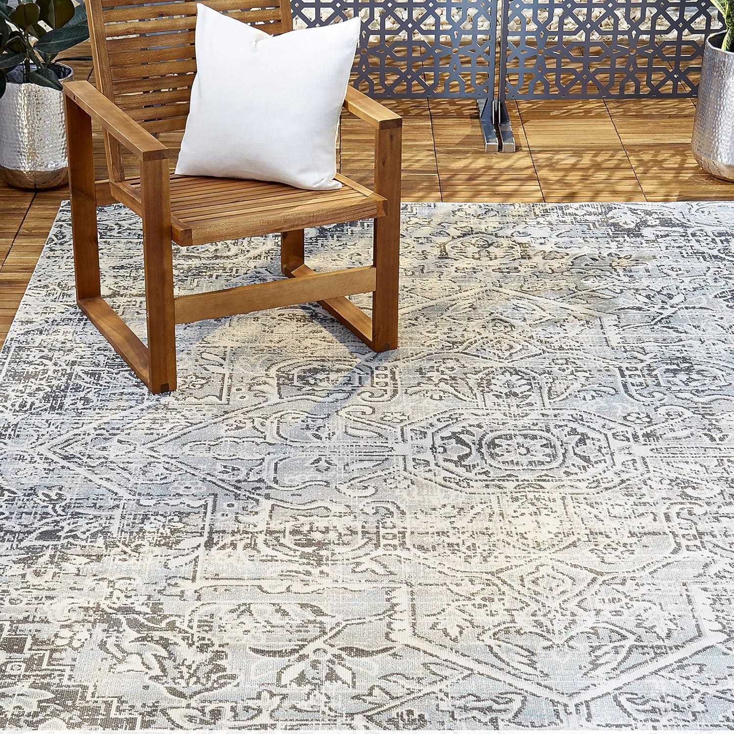 Amazon Com Home Dynamix Nicole Miller Patio Sofia Fleur Indoor Outdoor Area Rug 5 3 X7 2 Traditional Grey Blue Furniture Decor