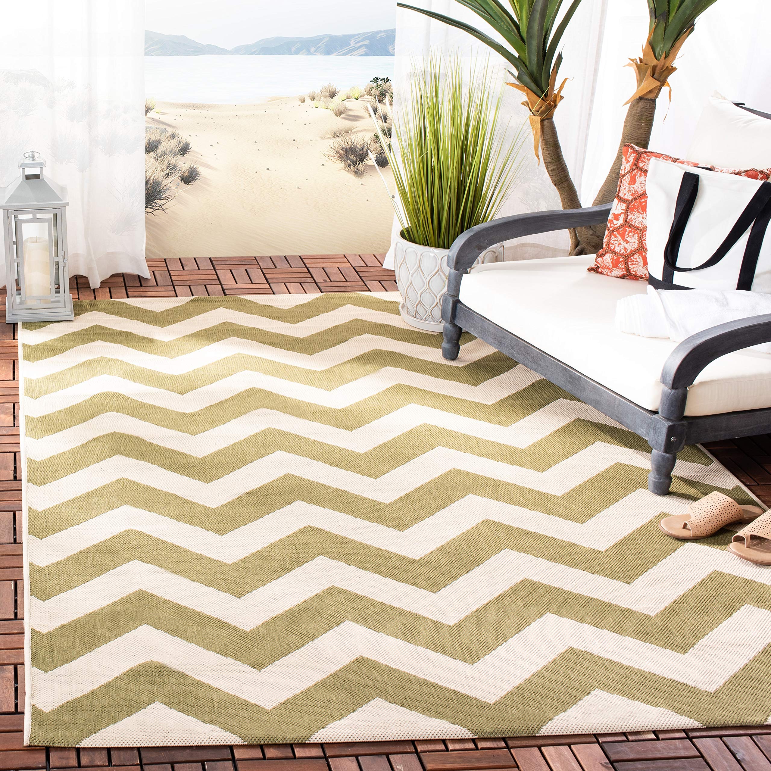 Safavieh Chevron Indoor/Outdoor Woven Rectangle Area Rug, Courtyard Collection, CY6244, in Green / Beige, 79 X 152 cm for Garden, Patio or Any Outdoor Space