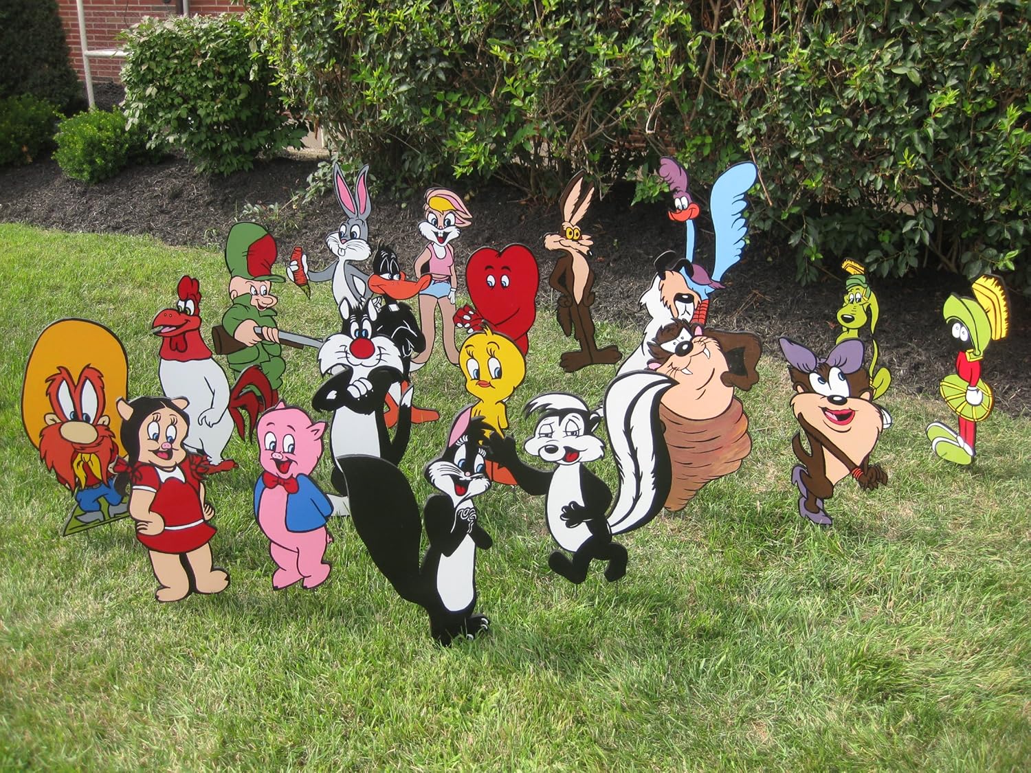 Lawn Art Figure Set I The Looney Tunes Crew Including Bugs
