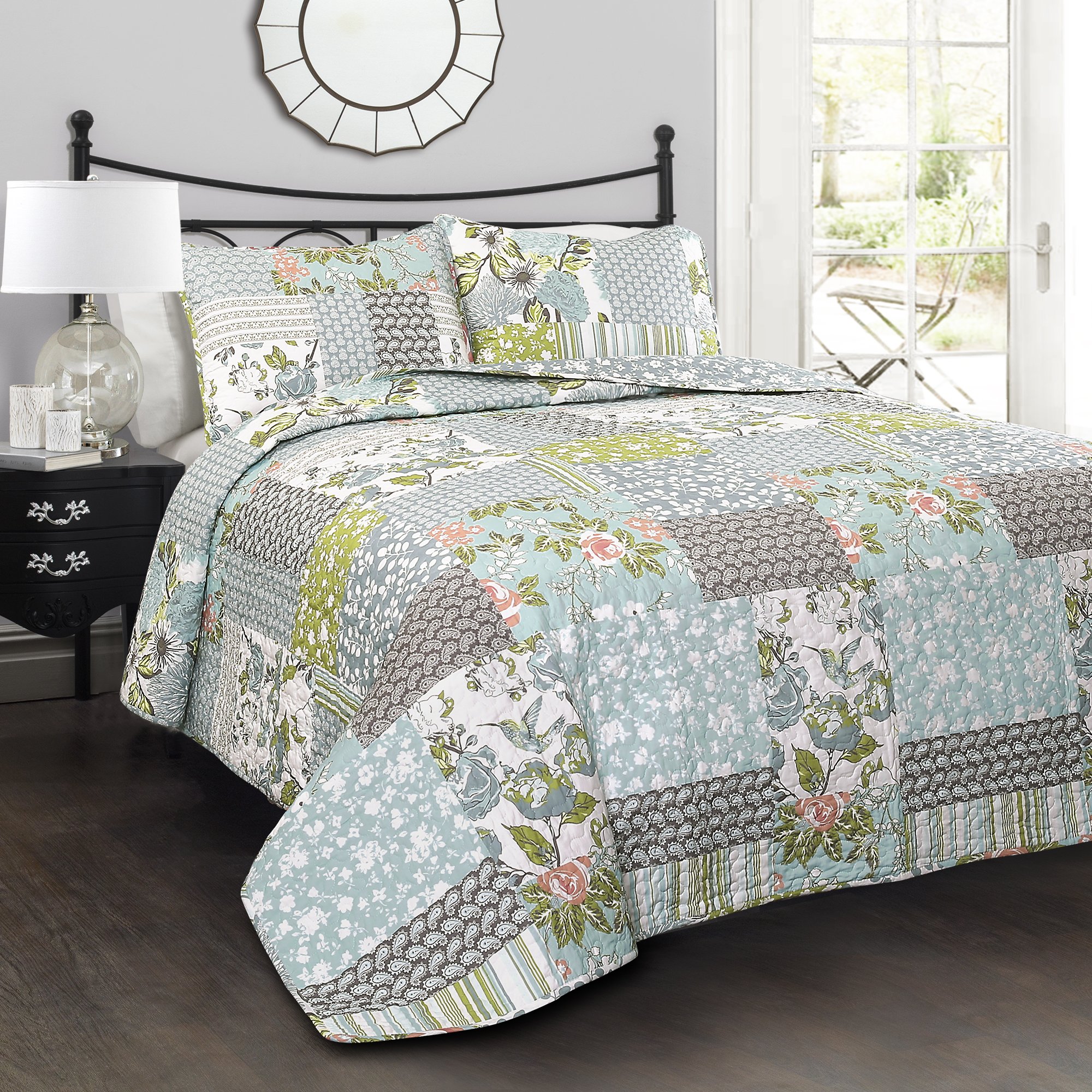 Lush Decor Roesser Reversible Cotton Quilt Queen Size 3 Piece Set Full/Queen Blue - Floral Bedding Set Queen Quilt - Patchwork Quilts - Cottage Decor Image