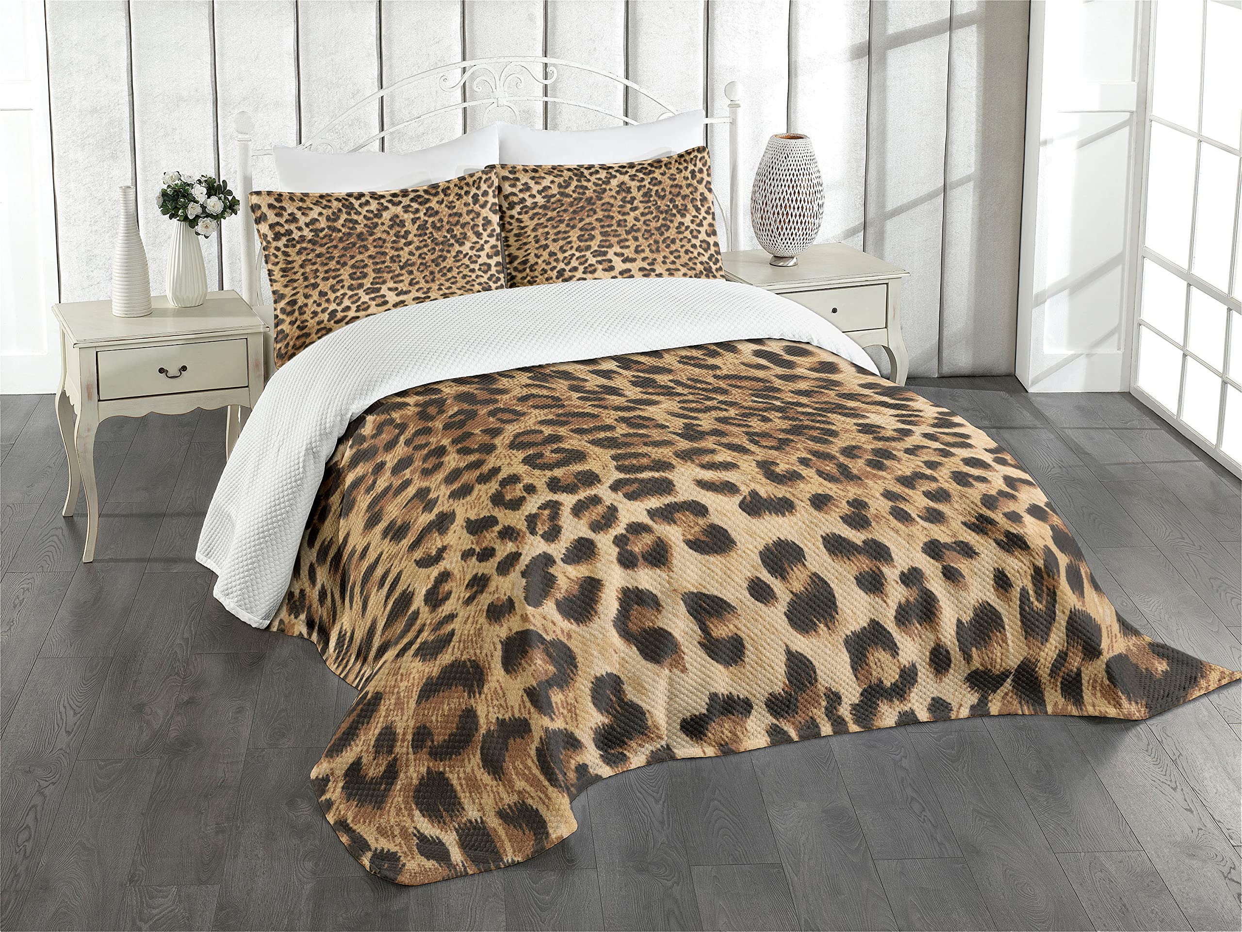 ABAKUHAUS Leopard Print Bedspread Set, Wild Animal Skin, Decorative Quilted 3 Piece Coverlet Set with 2 Pillow Shams, Brown Black