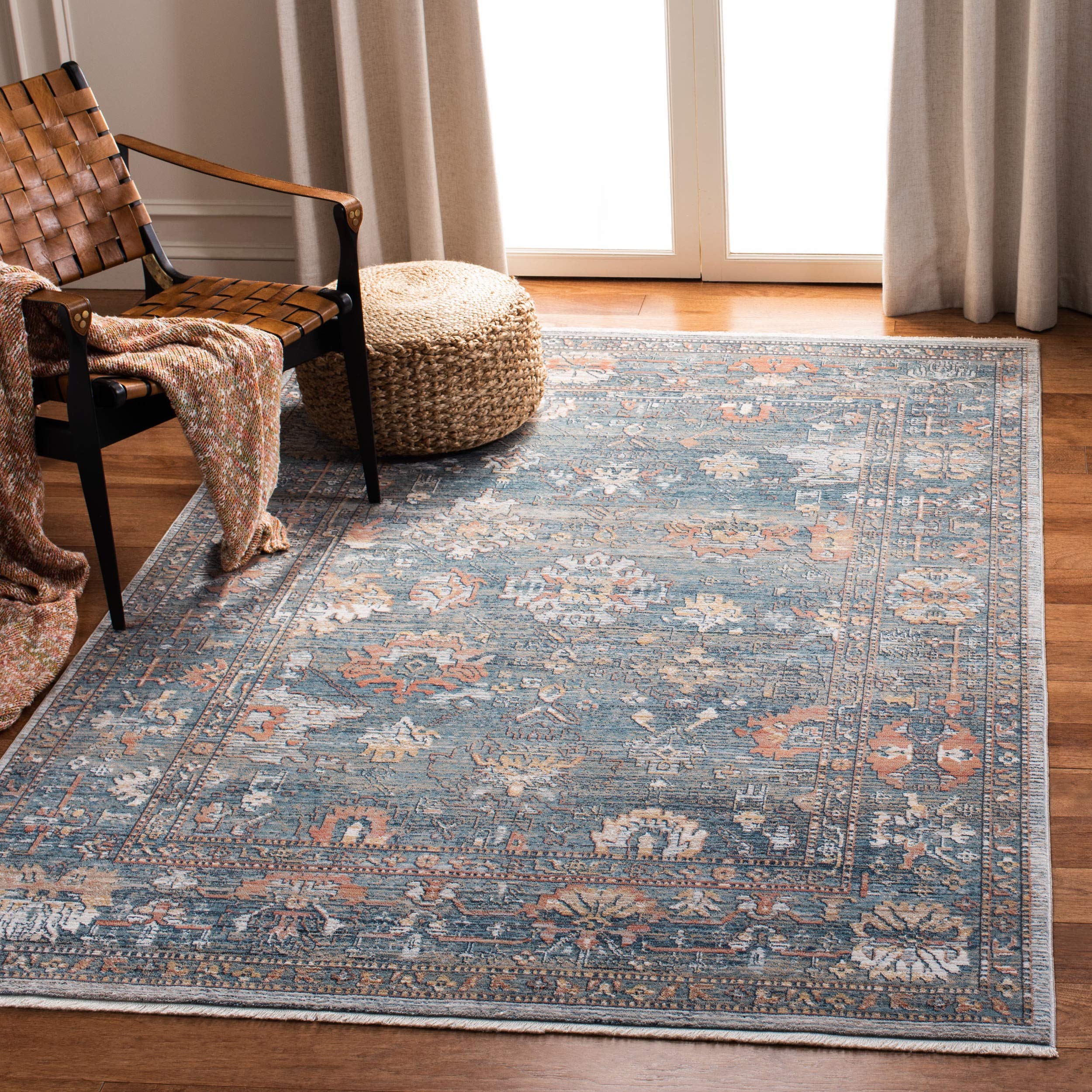 Safavieh Vintage Inspired Indoor Woven Rectangle Area Rug, Victoria Collection, VIC905, in Blue/Ivory, 91 X 152 cm for Living Room, Bedroom or Any Indoor Space