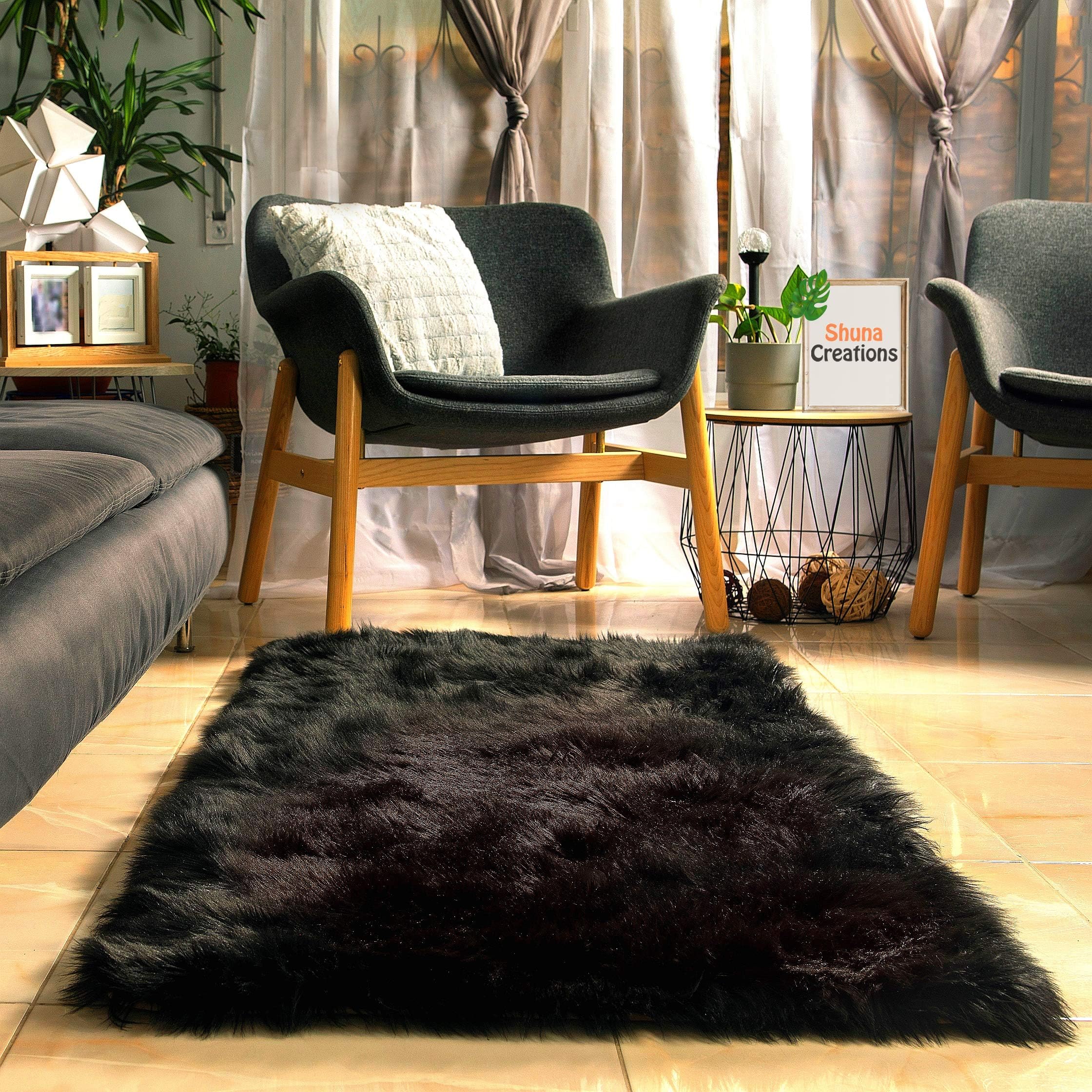 Shuna CreationsBlack Fur Rug with cushiony mat (Padding) & Antislip Backing (5 x 2.3 feet) Premium Quality Black Faux Fur Rug with Industry Leading Rug mats, Exquisite Plush Furry Black shag Rug