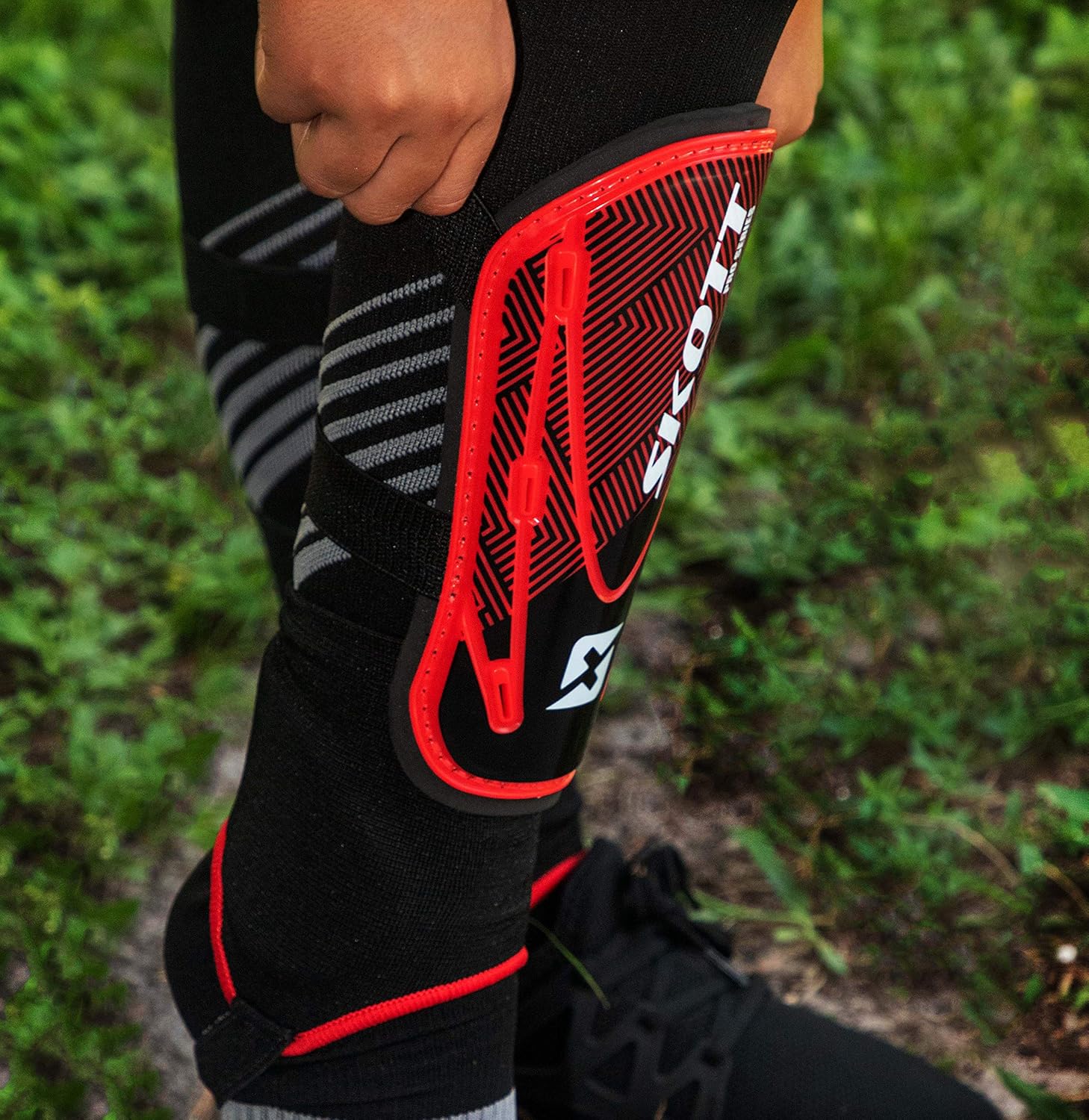 skott Soccer Shin Guards for Great Protection - Shin Guards Soccer for Youth with or Without Sock Option - Field Hockey & Soccer Kids Shin Guards - Lightweight Shin Pads Pair with Unisex Design : Sports & Outdoors