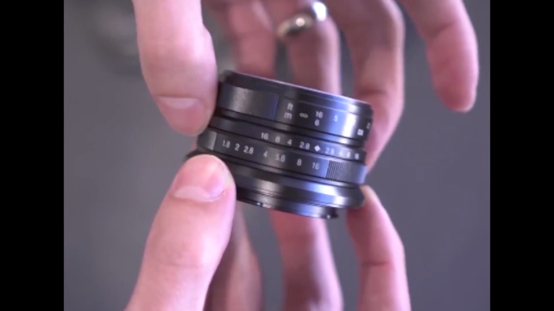 Amazon.com : 7artisans 25mm F1.8 Manual Focus Fixed Lens for