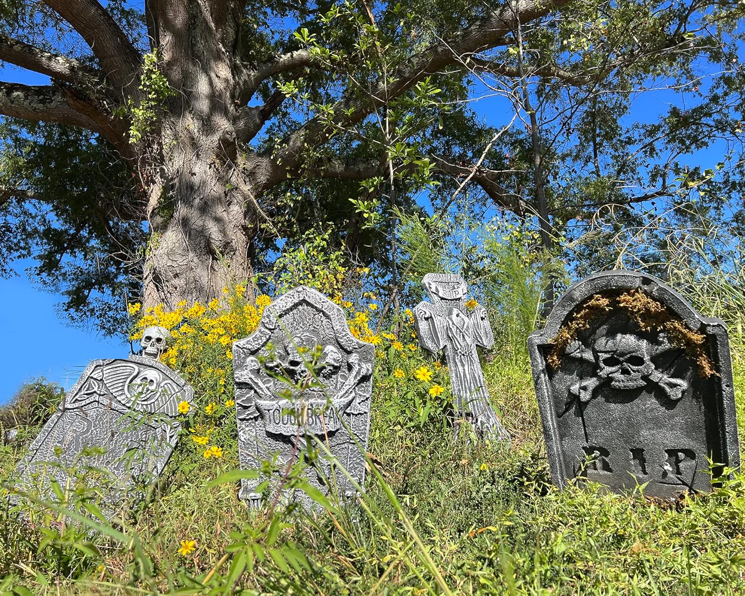 Yard Signs - 4 Pack Halloween Decorations Foam Tombstones Graveyard Headstone with 6 Plastic Stakes for Halloween Yard Decorations, Lightweight RIP Tombstone for Halloween Outdoor Lawn Yard Garden Decor