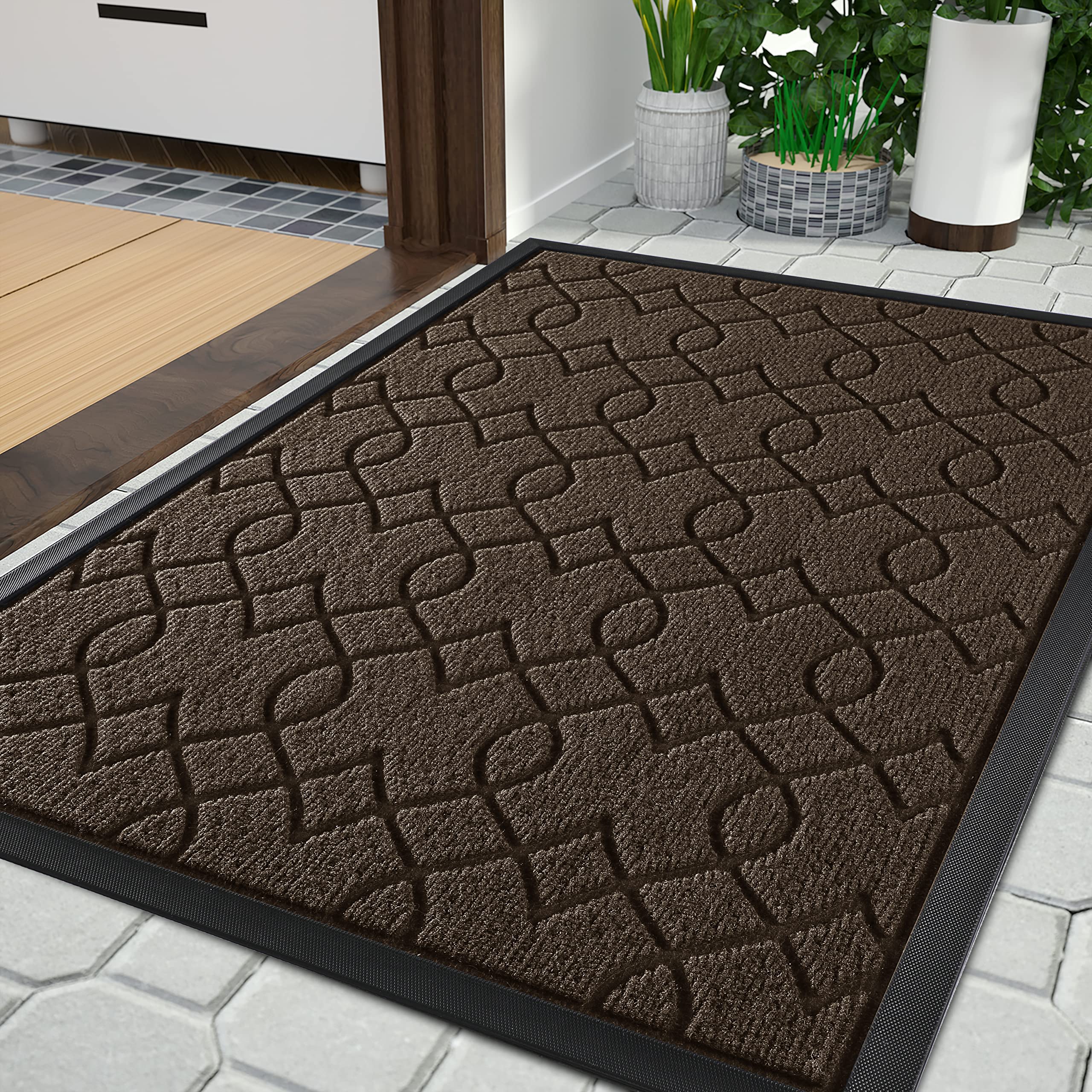 Yimobra Outdoor Door Mat, Heavy Duty Water Absorbent Mud Resistant Easy Clean Entry Outdoor Mats,Non Slip Backing, Exterior Mats for Outside Patio Porch Farmhouse, 81 x 120 cm, Brown