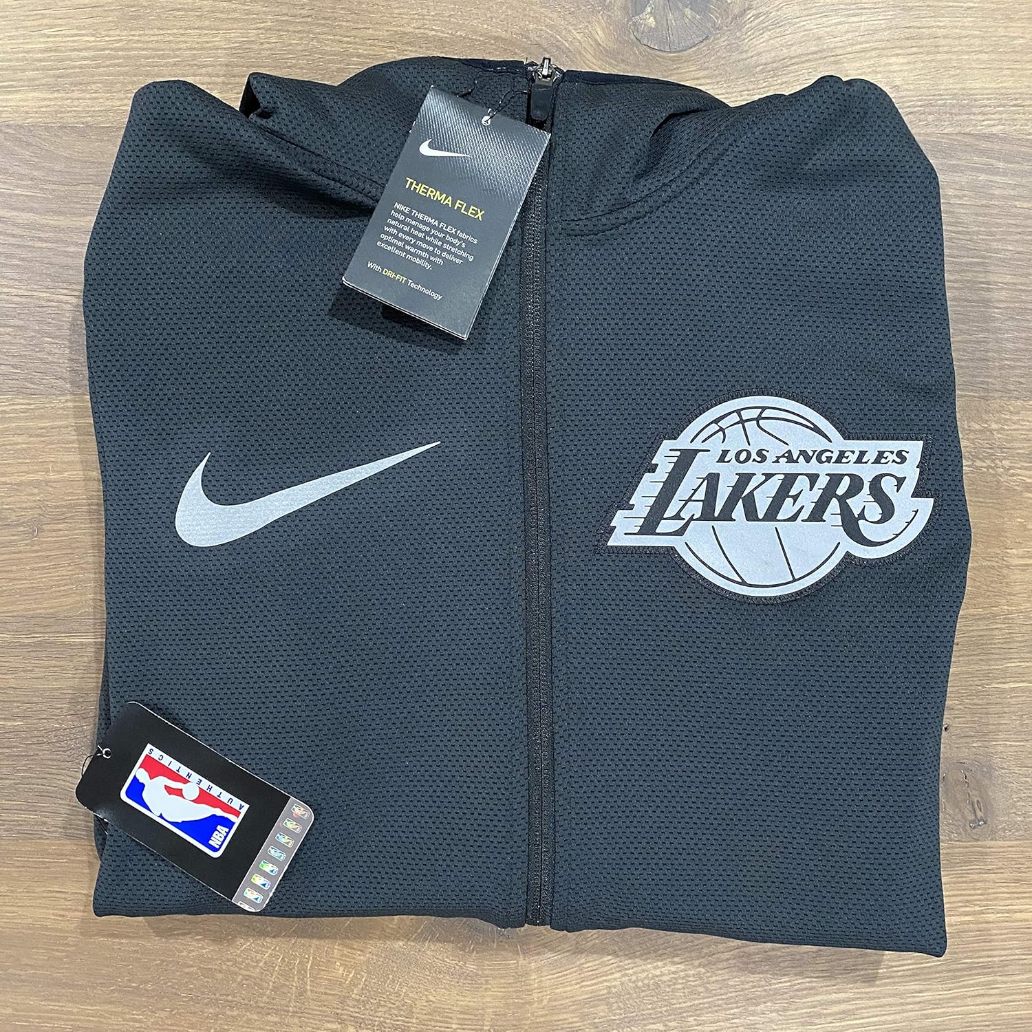 lakers therma flex shorts