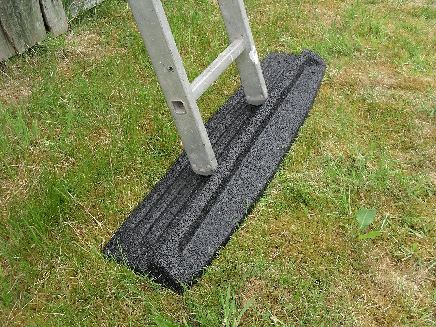 Big Foot Ladder Stopper Mat Aslon Reduces Risk of Ladder Slip