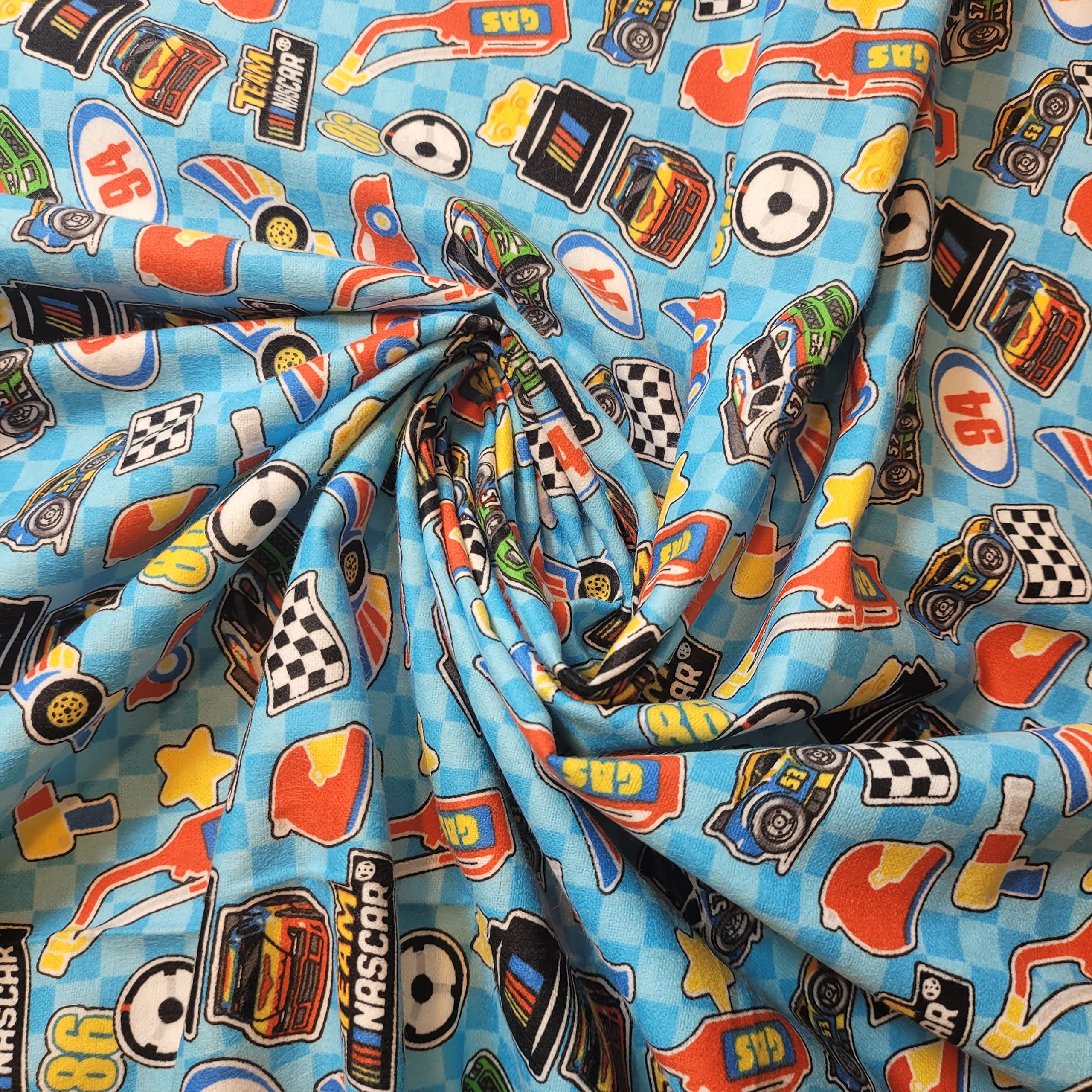 New 100% Brushed Cotton Flannel Fabric Tartan Winceyette Craft Dress Material 44" - 112 cm Wide Sold As 1 Meter Pre - Cut Lengths (Racing Car)