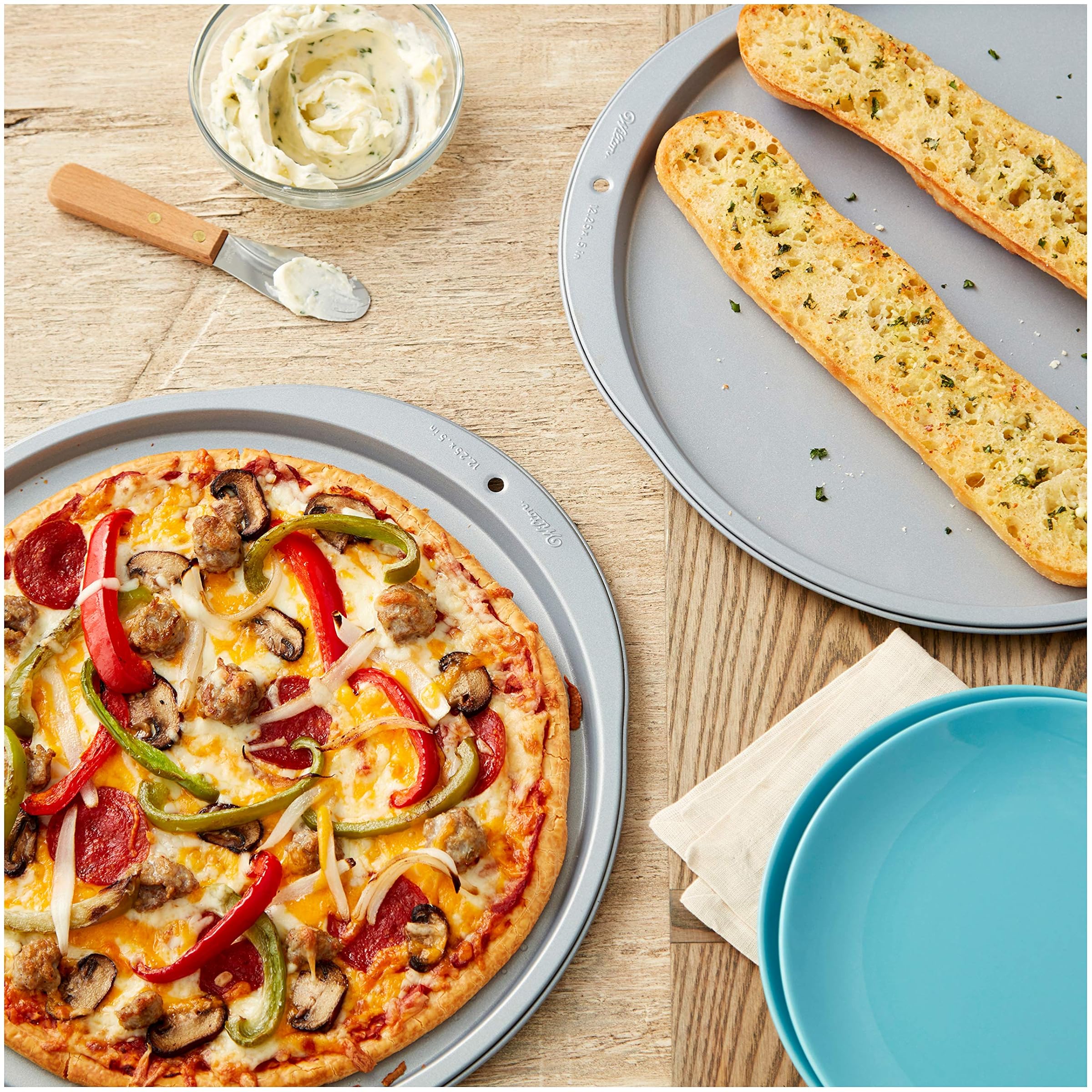 Wilton Recipe Right Pizza Jumbo Cookies Baking Frying Pans, Set of 2