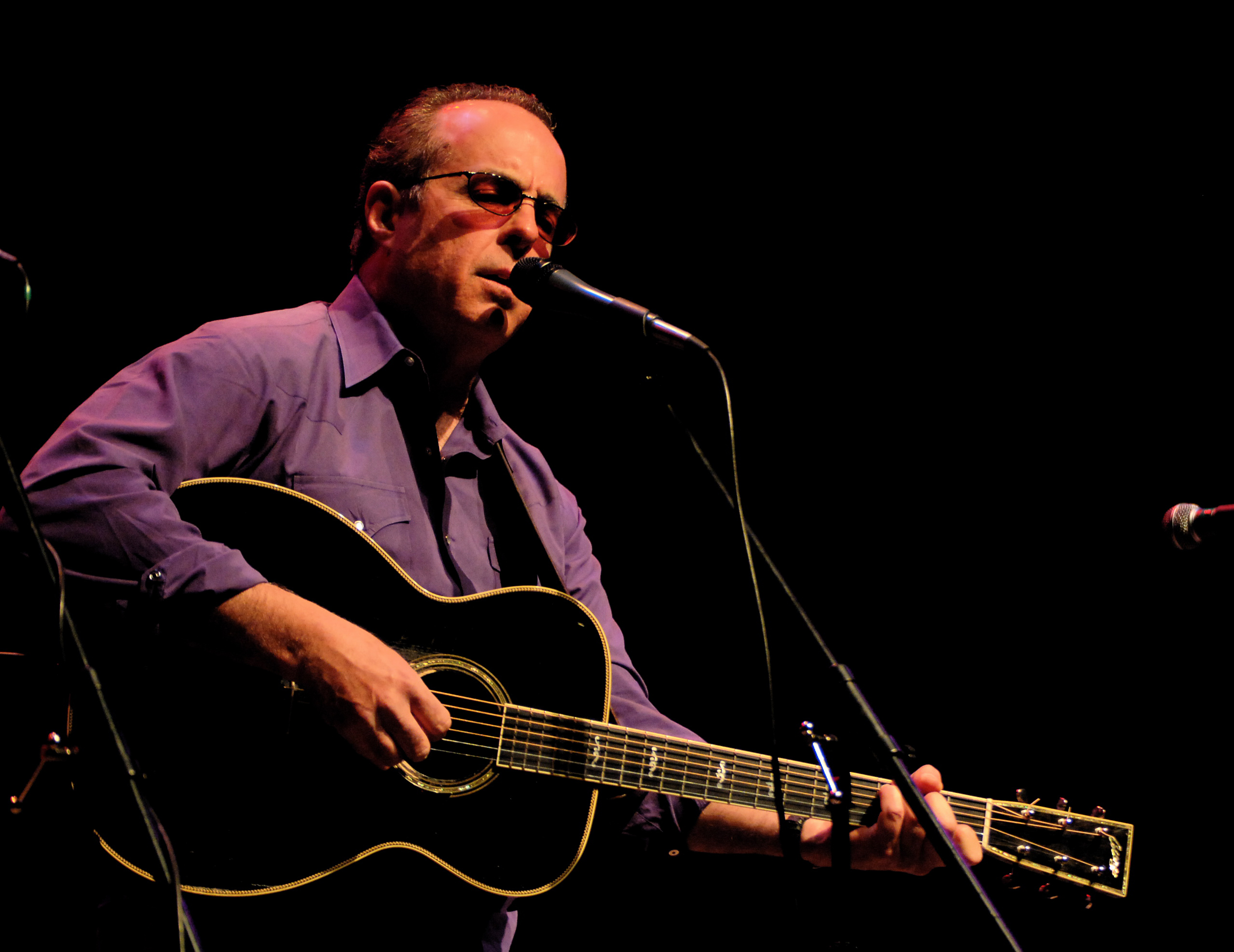 Tom Russell on Amazon Music