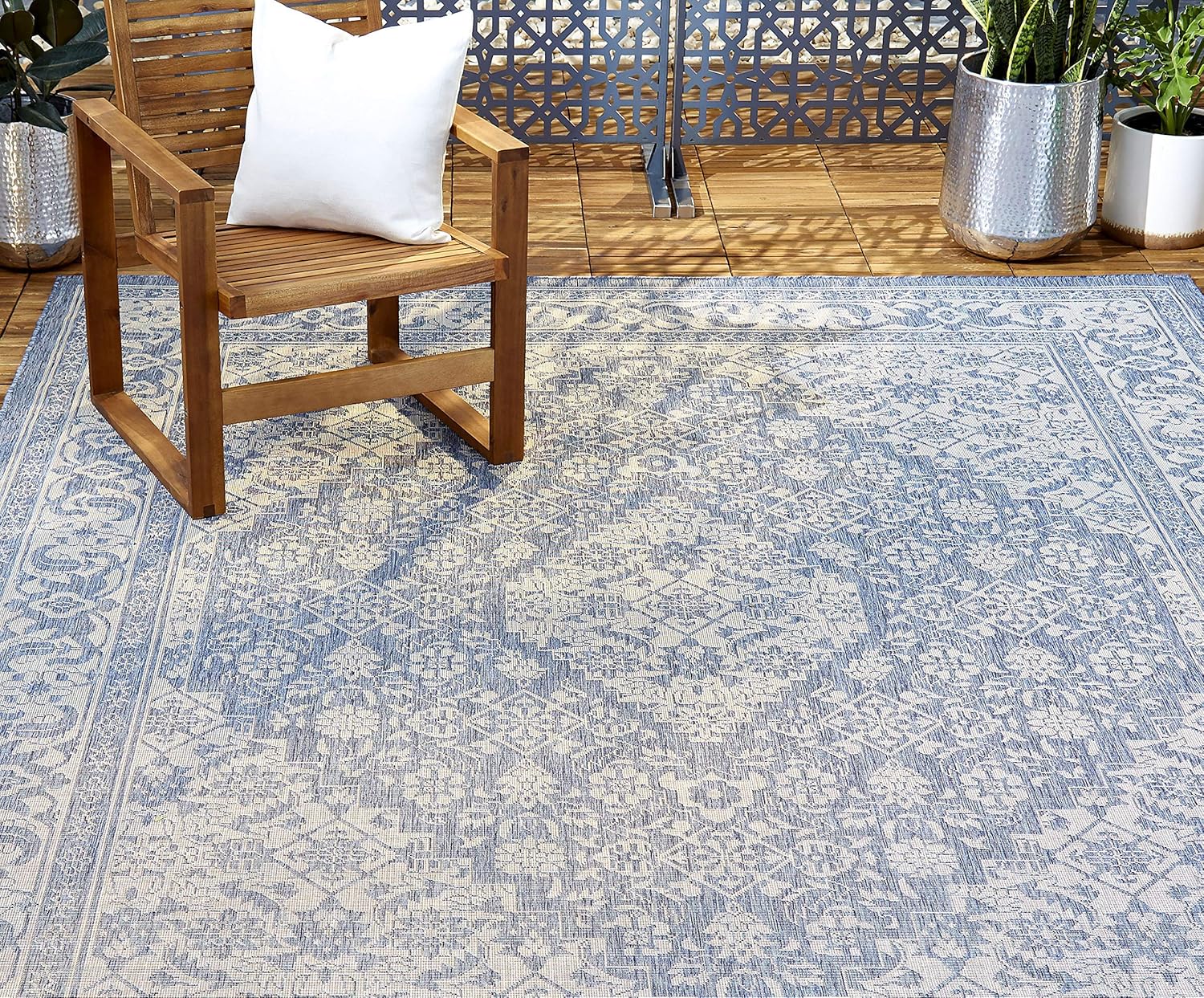 Home Dynamix Nicole Miller Patio Country Dahlia Indoor/Outdoor Area Rug 7'9"x10'2", Traditional Medallion Blue/Gray