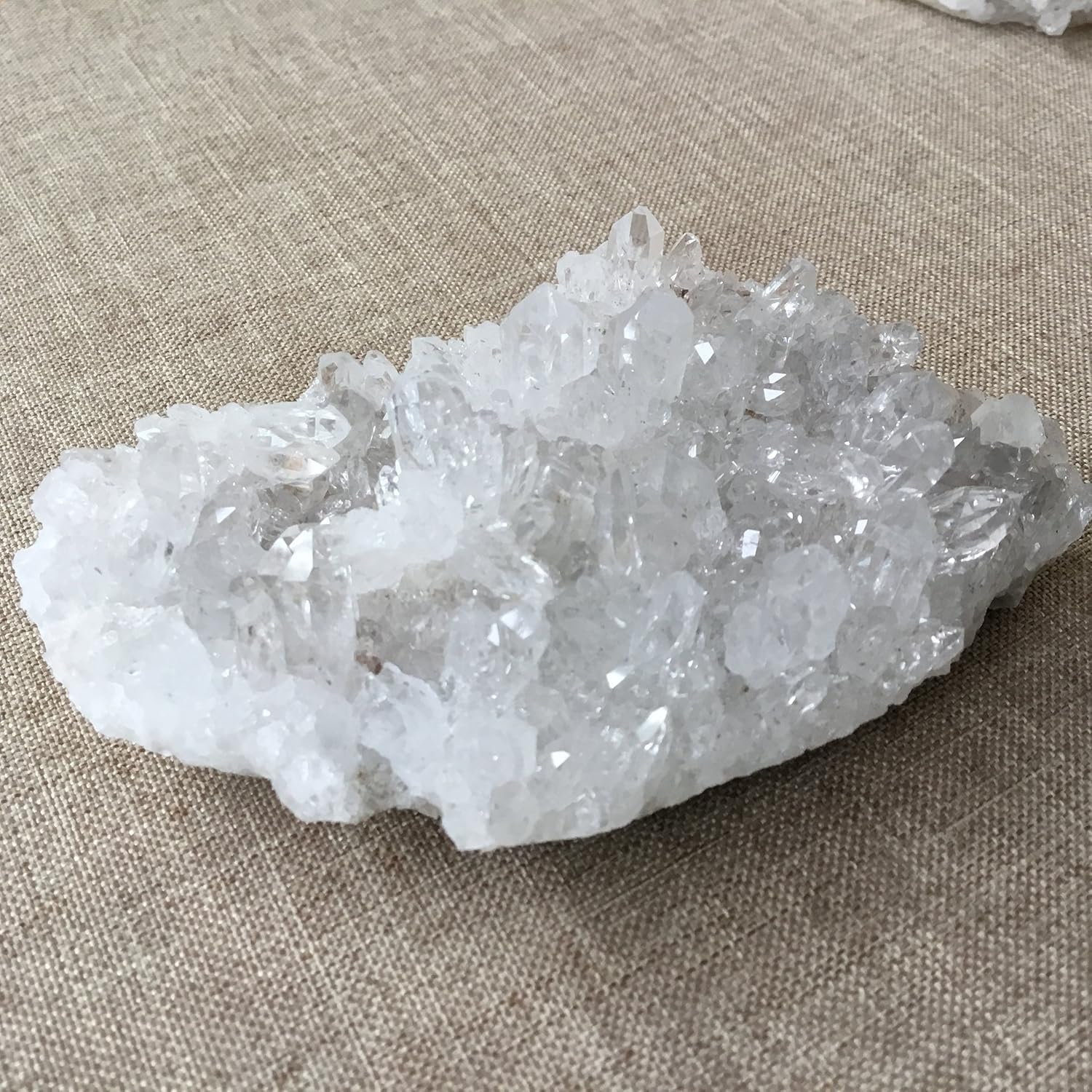 Amazon Com Besthk Natural Rock Quartz Crystal Cluster Druzy Geode Specimen Gemstone Sculpture Sphere 0 2 0 3lb Home Kitchen