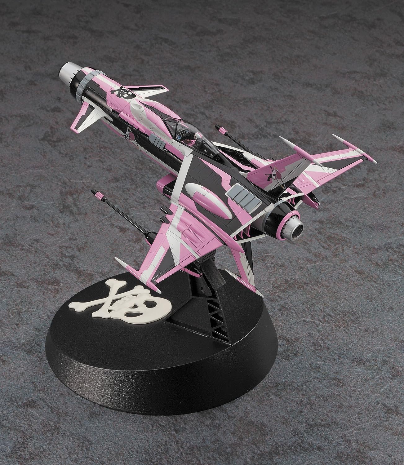 Hasegawa Maquette en Plastique Space Wolf B/W 190 du Captain Hasegawa Maquette en Plastique Space Wolf B/W 190 du Captain