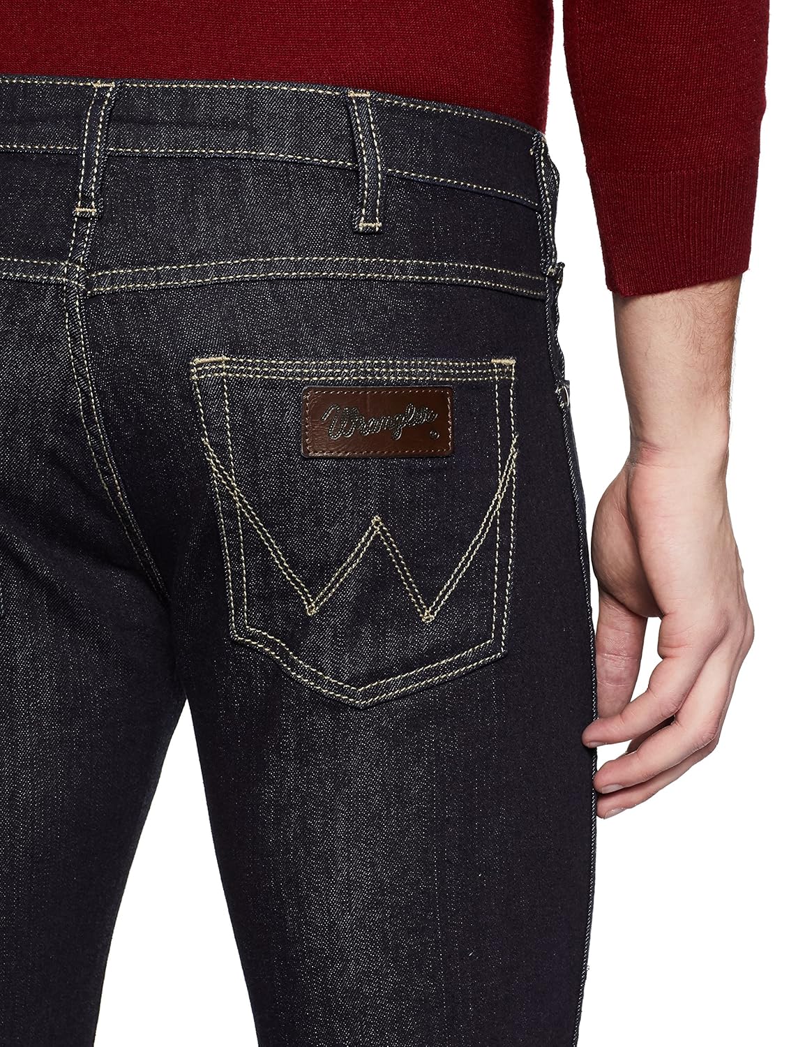 wrangler men's tapered fit jeans